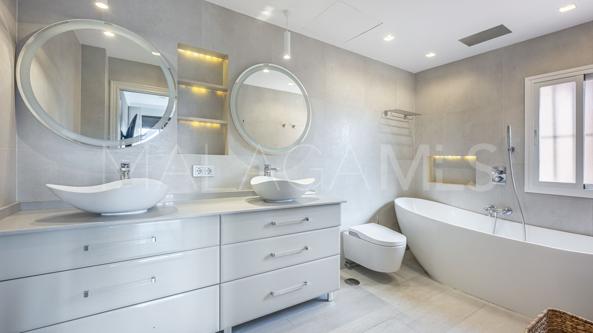 Ático for sale with 3 bedrooms in Cancelada