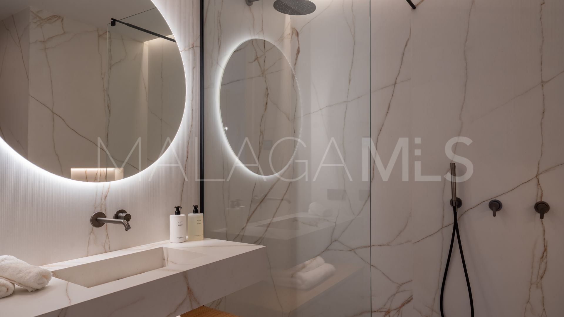 Les Belvederes 4 bedrooms apartment for sale