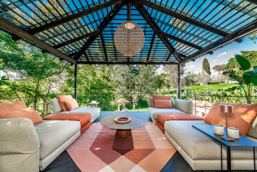 Villa for sale in Guadalmina Alta