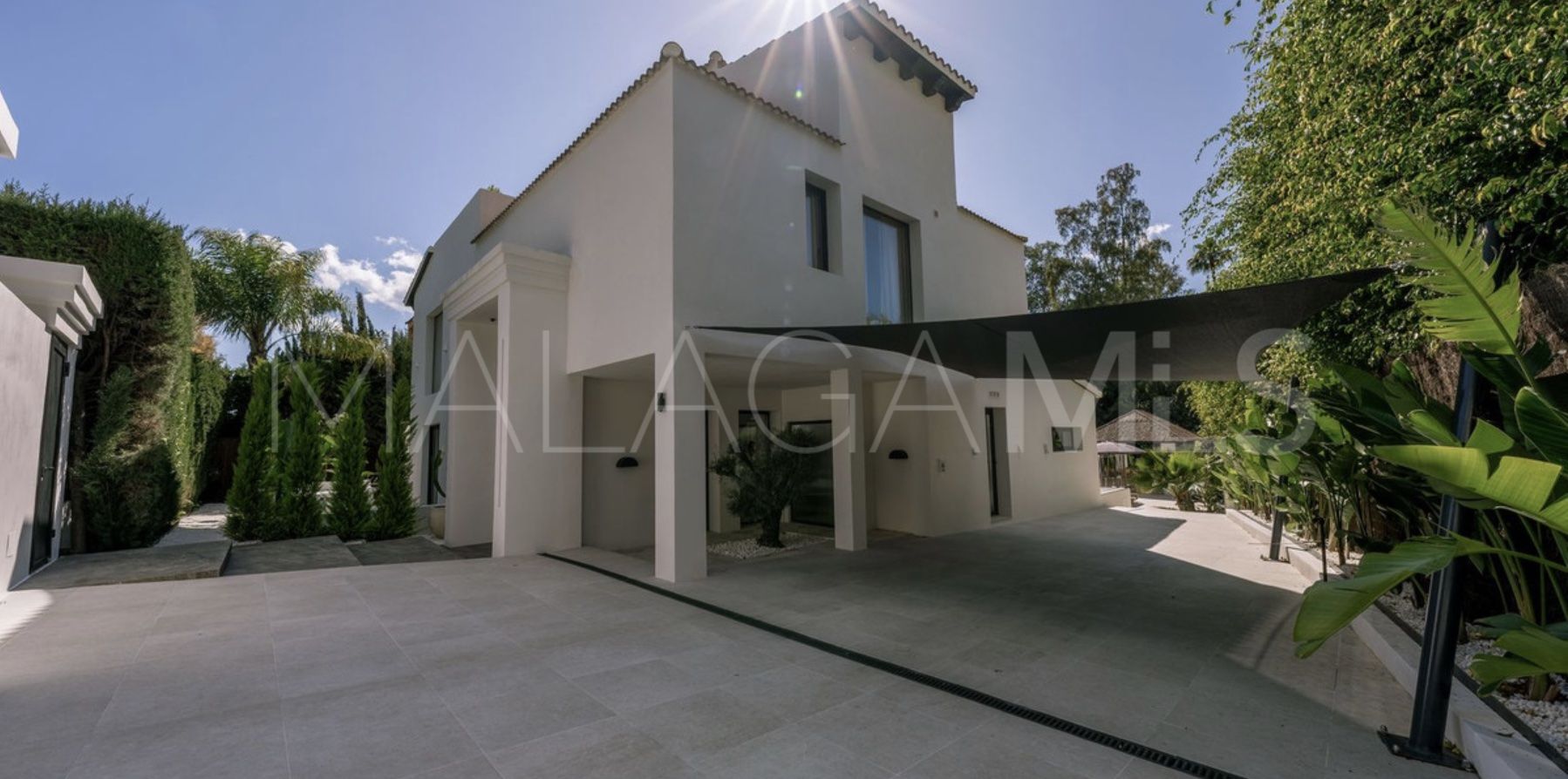 Se vende villa in Nueva Andalucia with 5 bedrooms