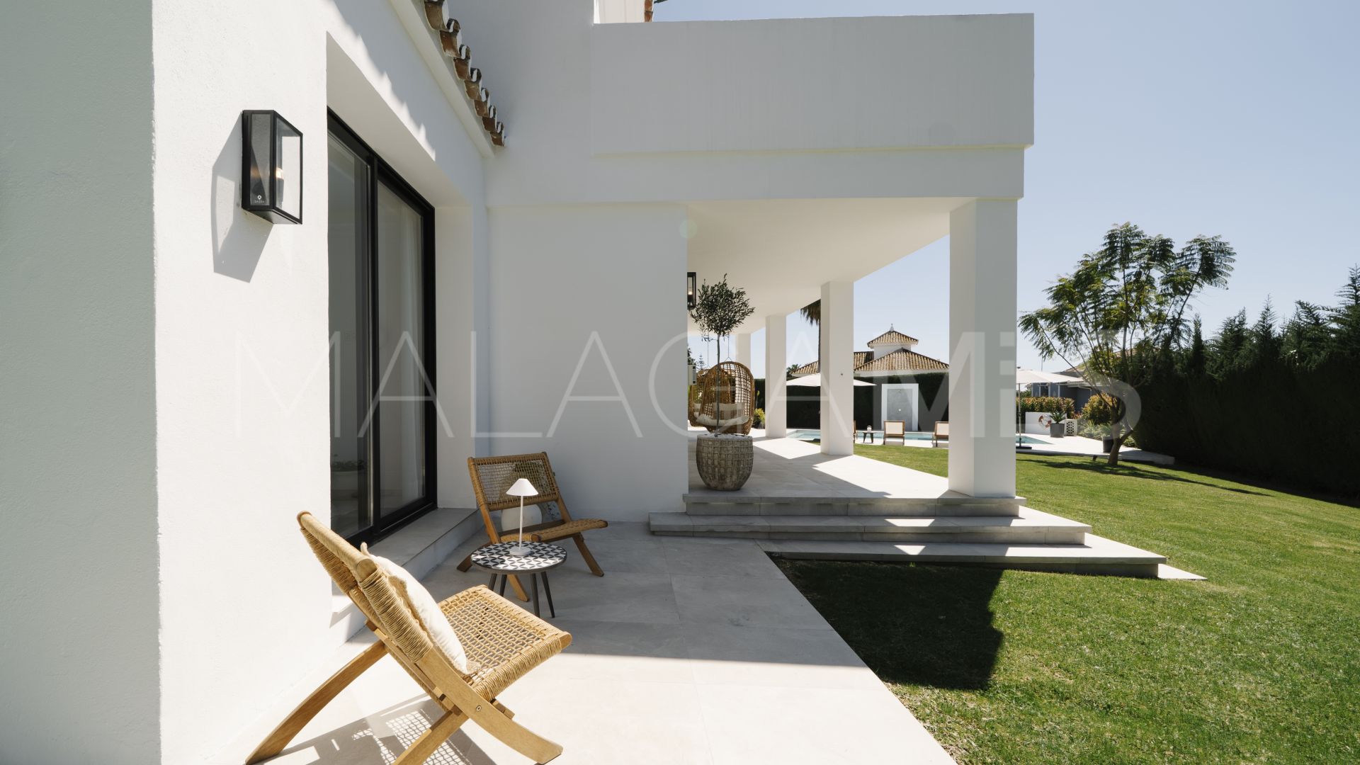 Villa for sale in Nueva Andalucia