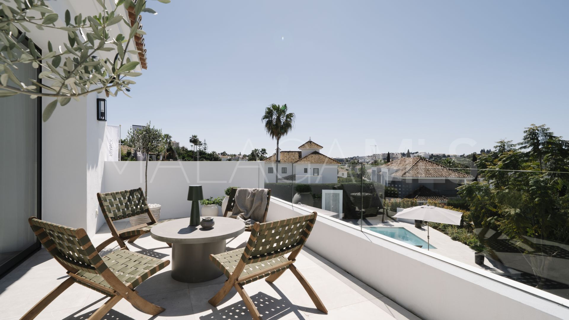 Villa for sale in Nueva Andalucia