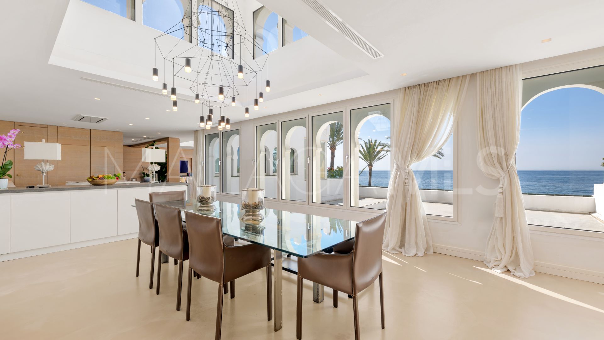Appartement terrasse for sale in Oasis de Marbella