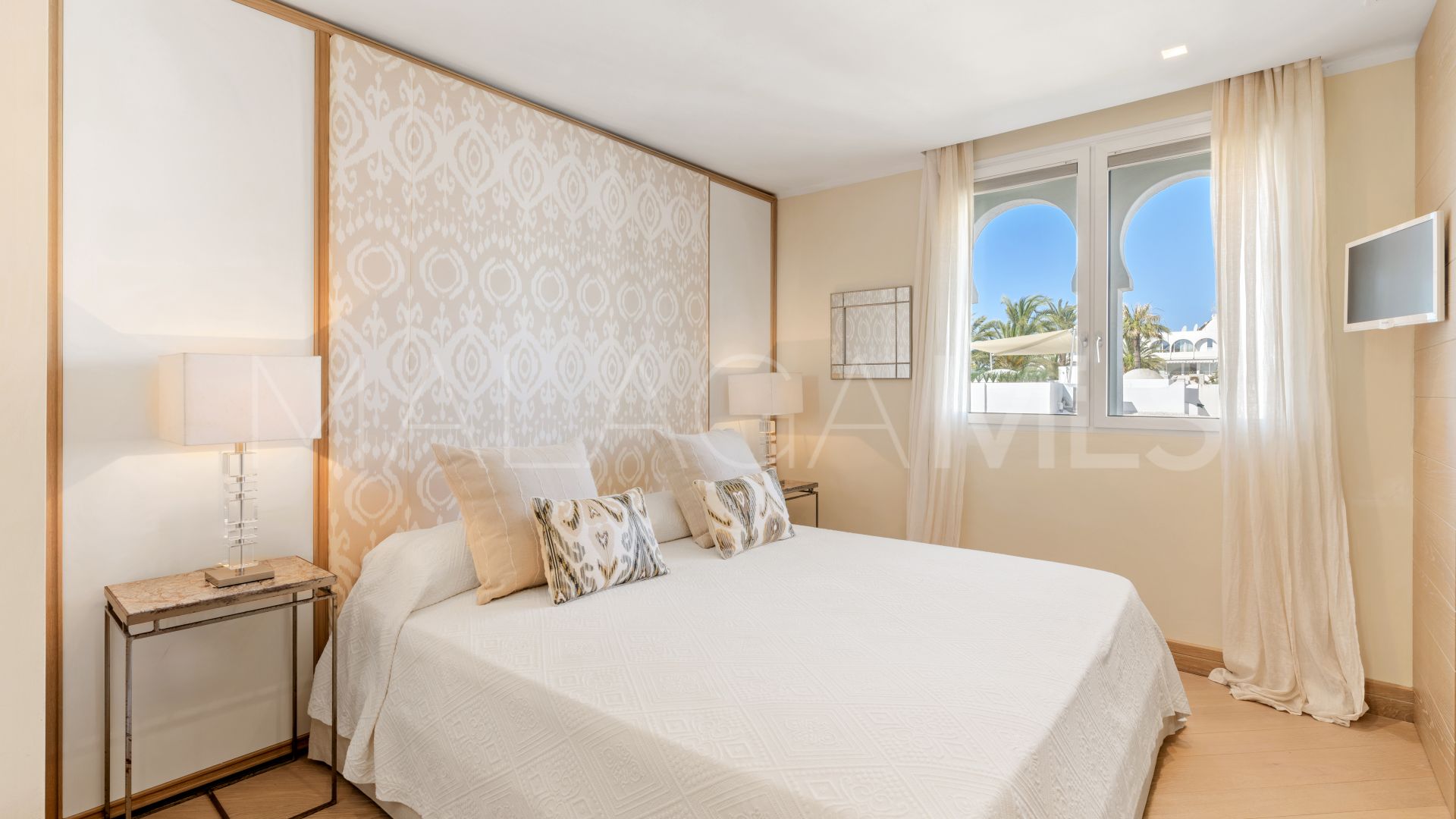 Appartement terrasse for sale in Oasis de Marbella