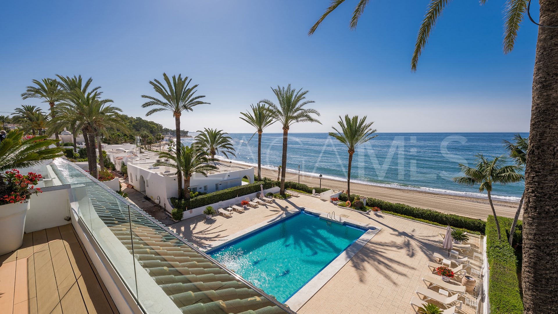 Appartement terrasse for sale in Oasis de Marbella