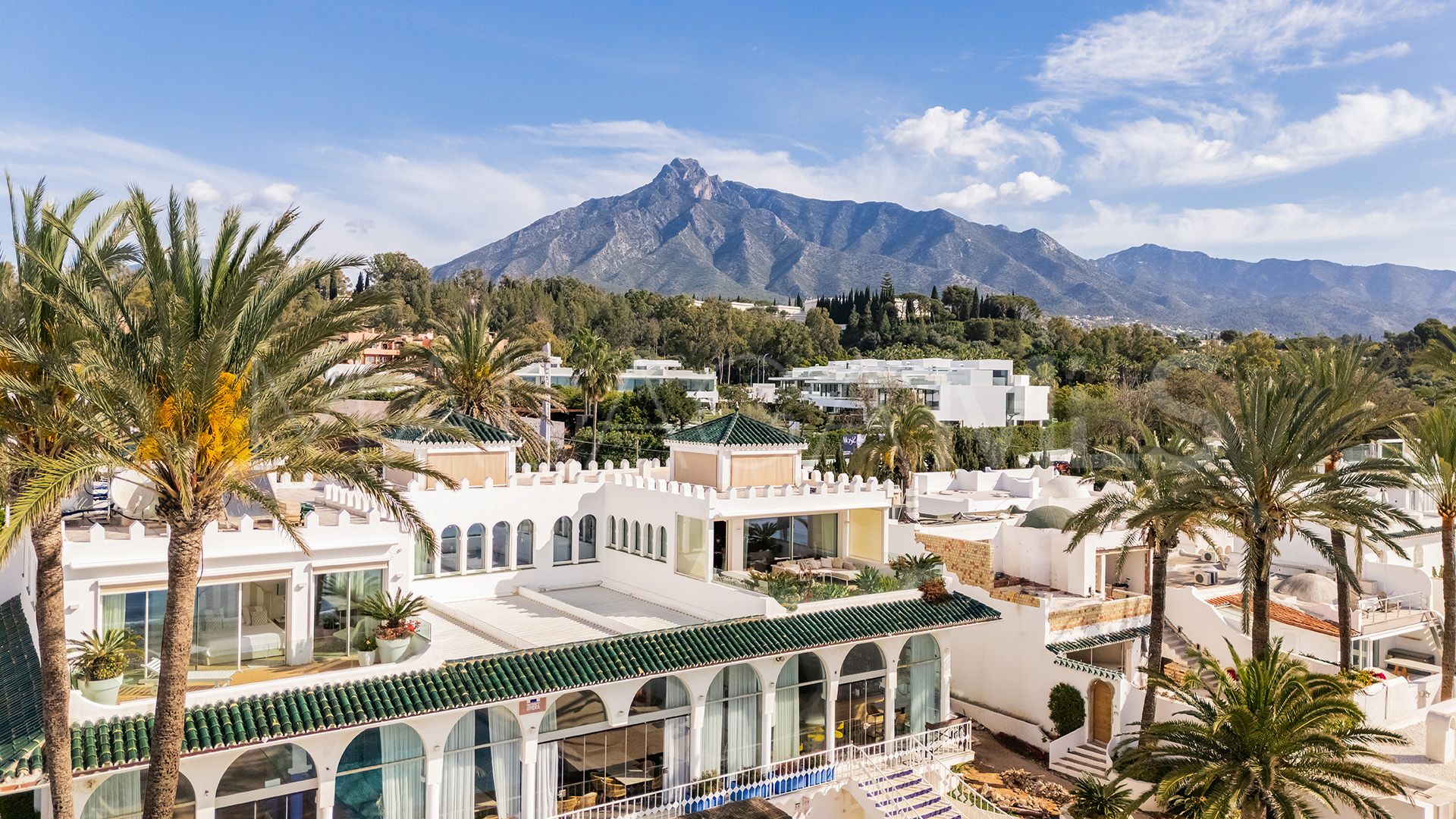 Appartement terrasse for sale in Oasis de Marbella