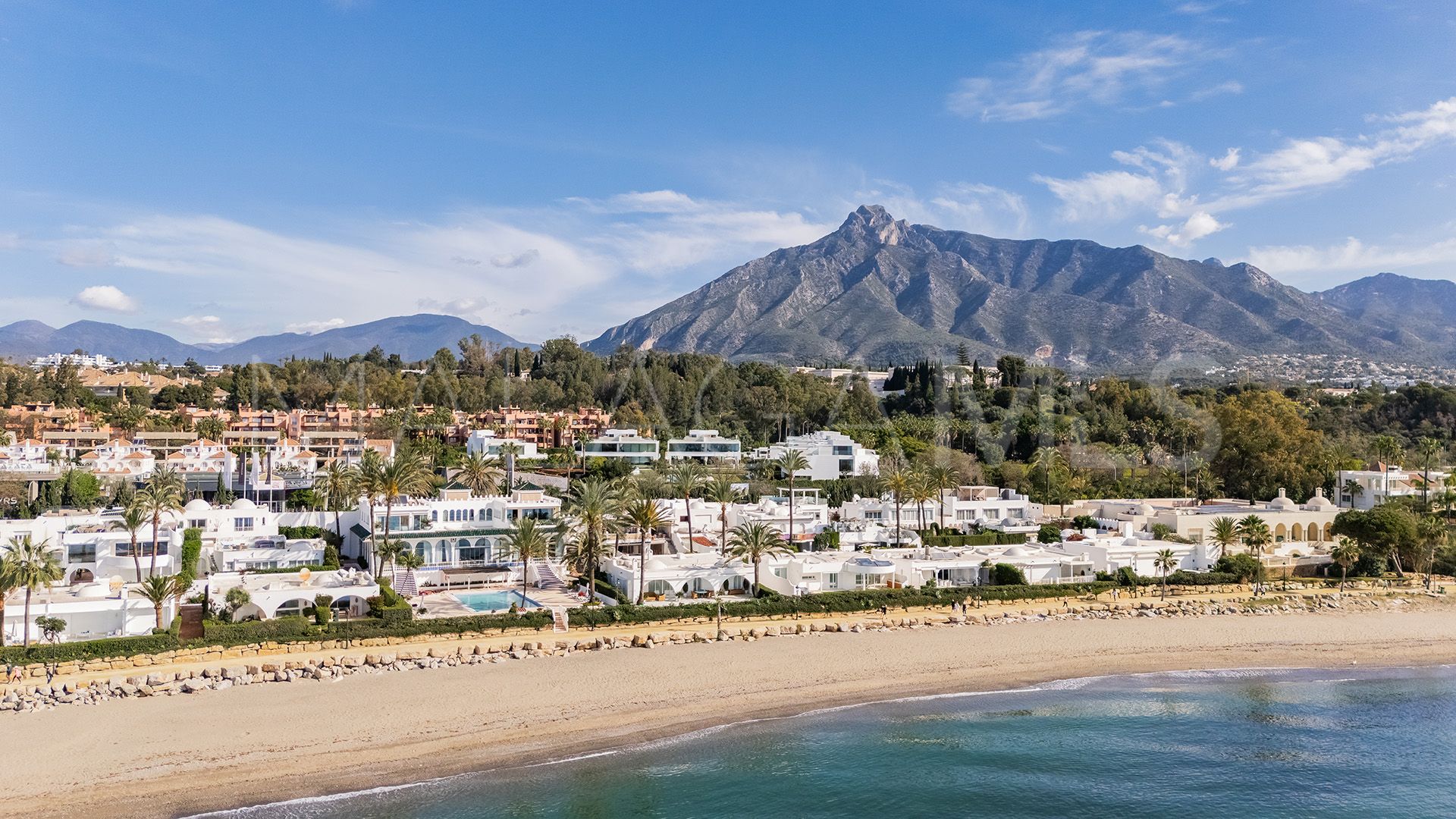Appartement terrasse for sale in Oasis de Marbella