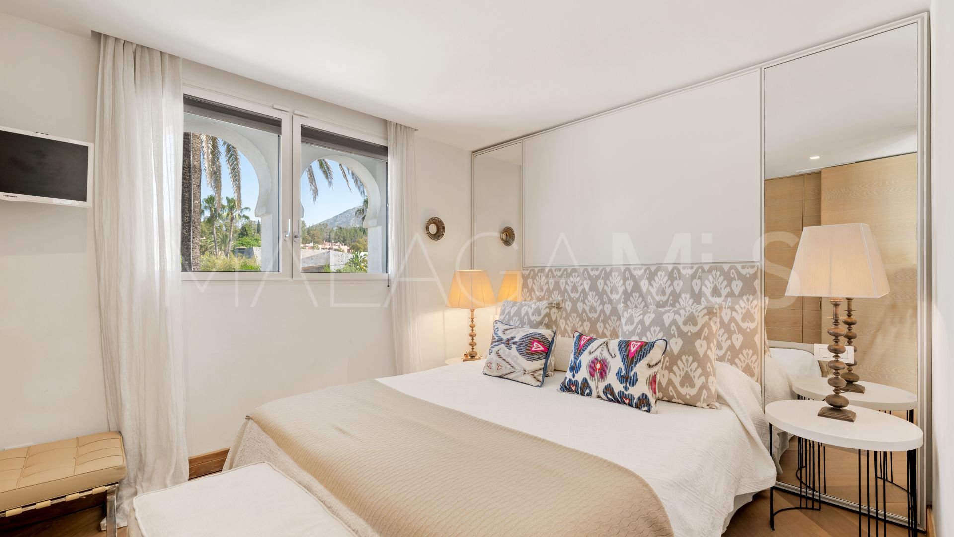 Appartement terrasse for sale in Oasis de Marbella