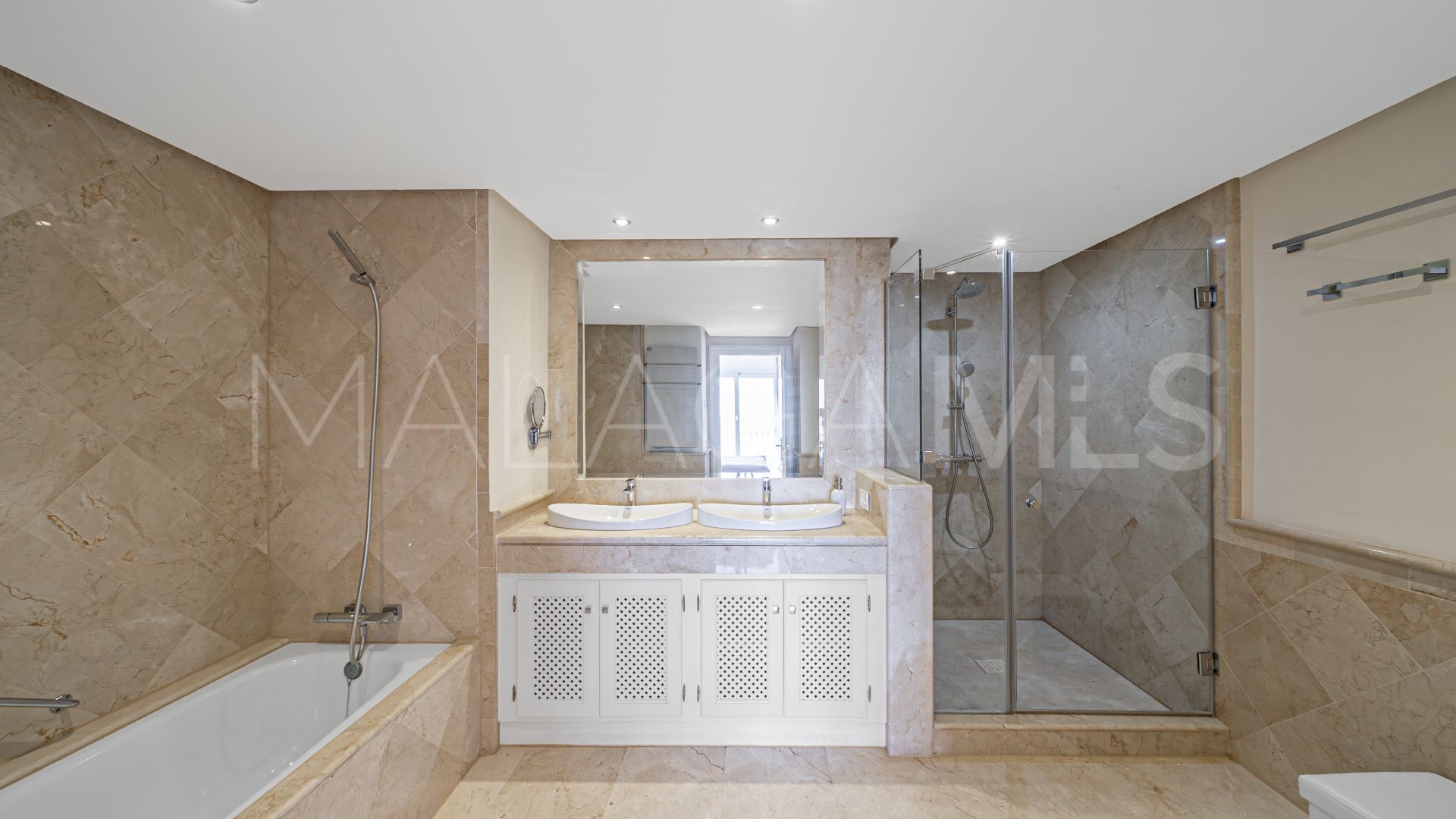 Apartment for sale in La Mairena