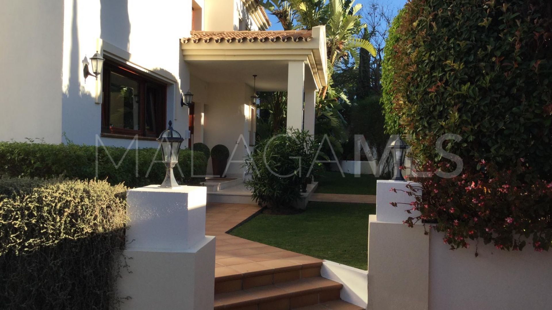 For sale villa with 5 bedrooms in Los Flamingos