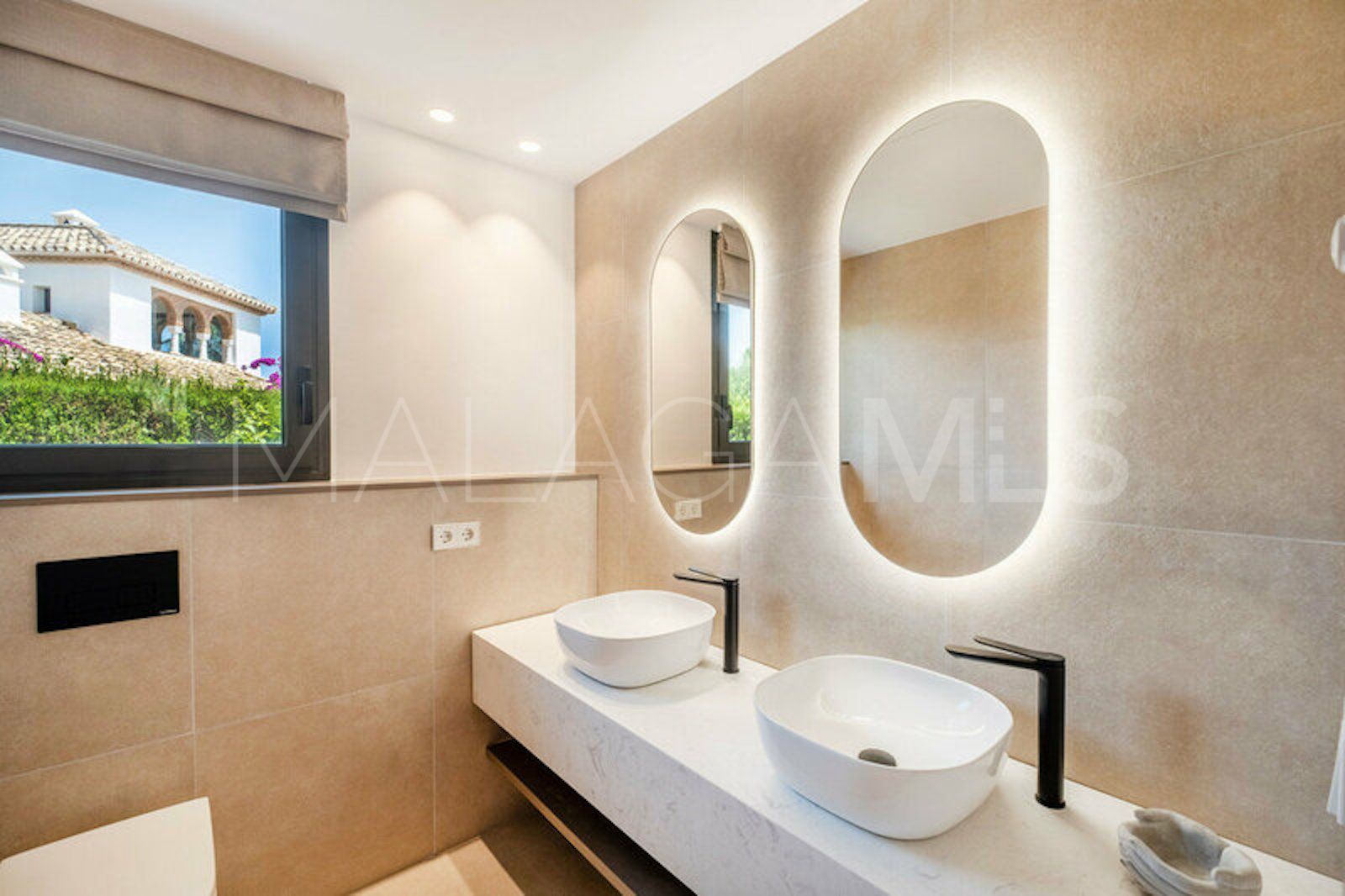 Villa for sale in Paraiso Alto