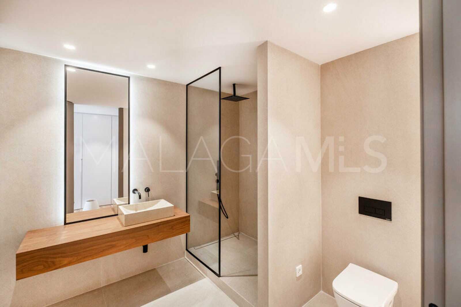 Villa for sale in Paraiso Alto