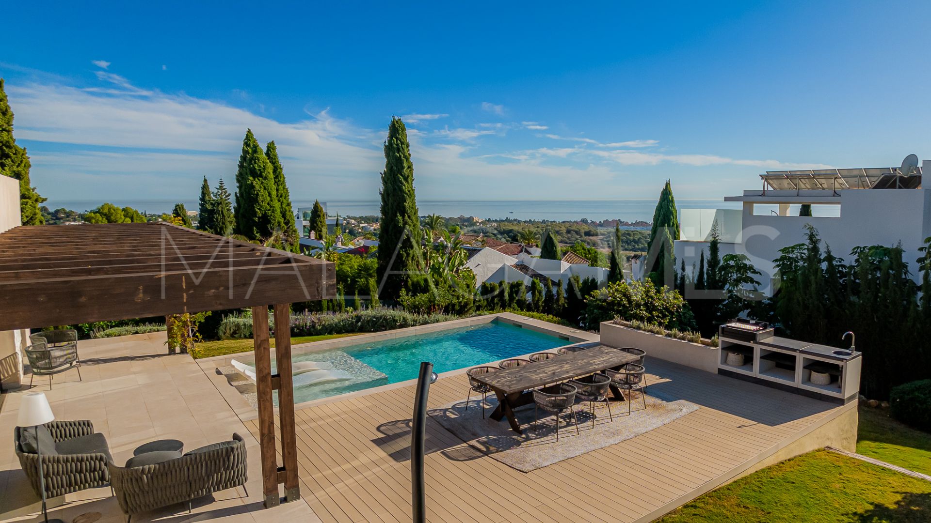Villa for sale in Paraiso Alto