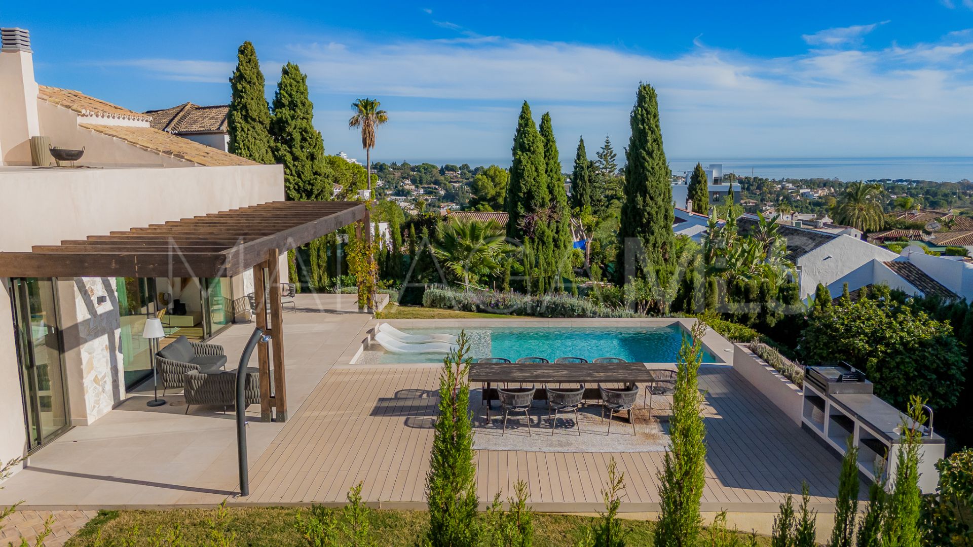 Villa for sale in Paraiso Alto
