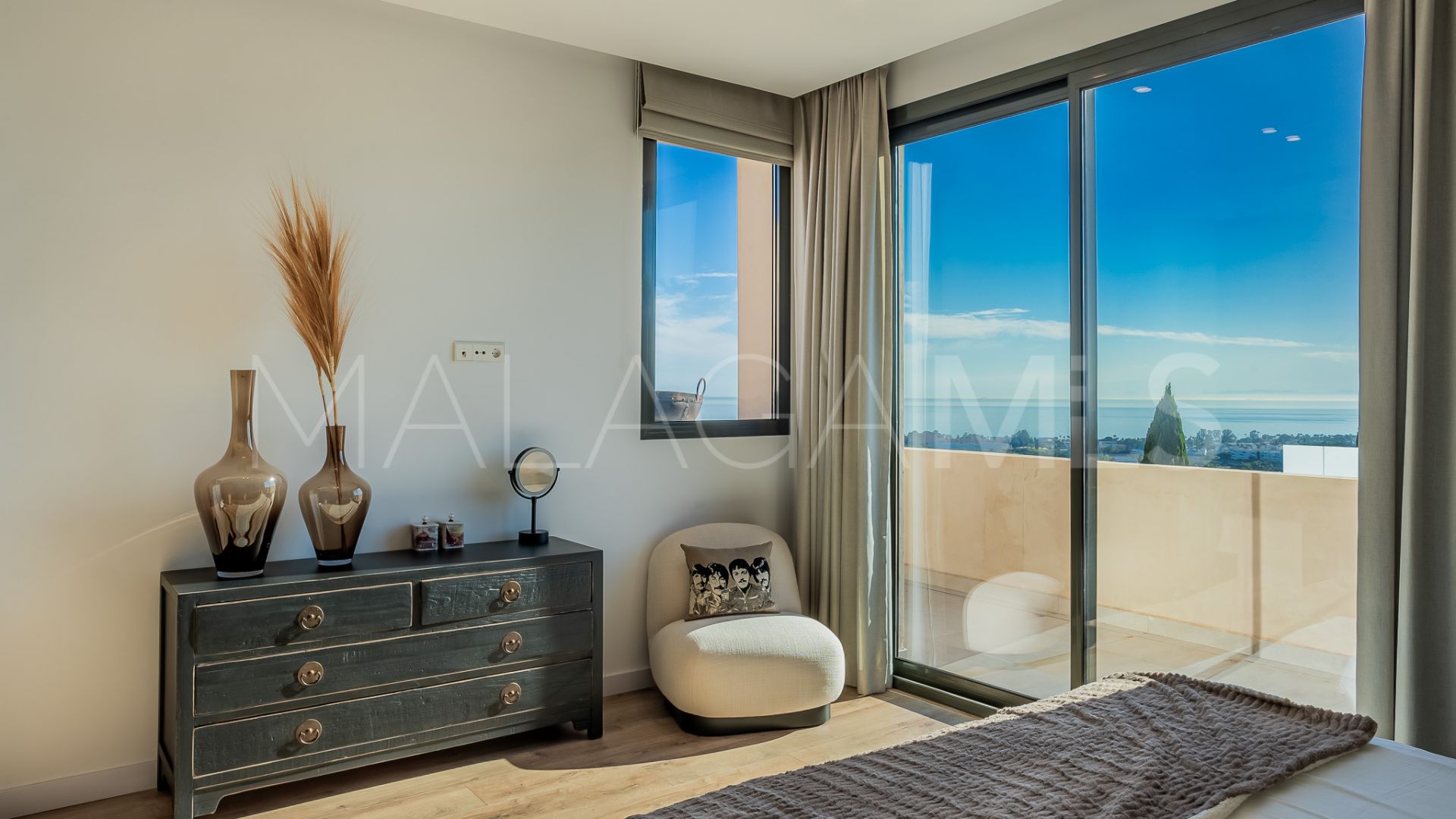 Villa for sale in Paraiso Alto