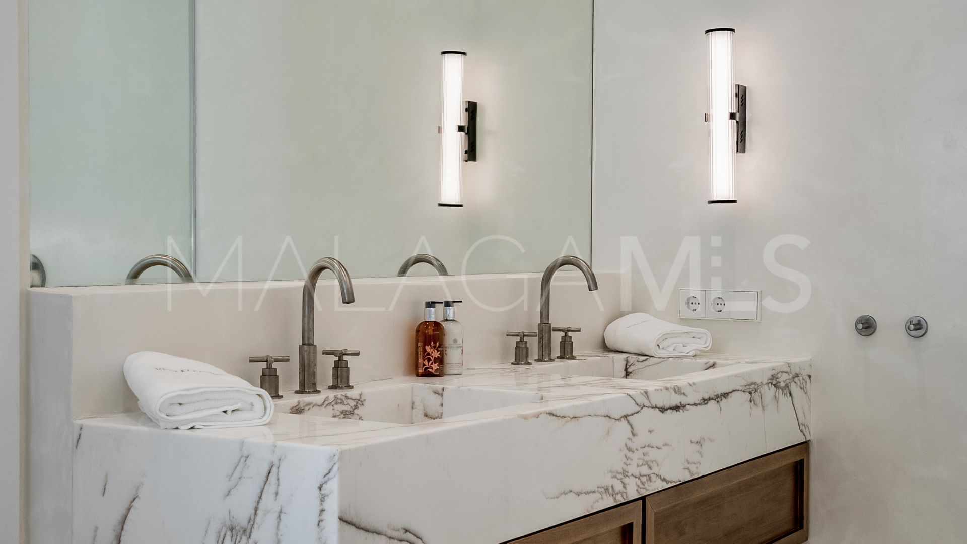 5 bedrooms duplex penthouse in Costa Nagüeles I for sale