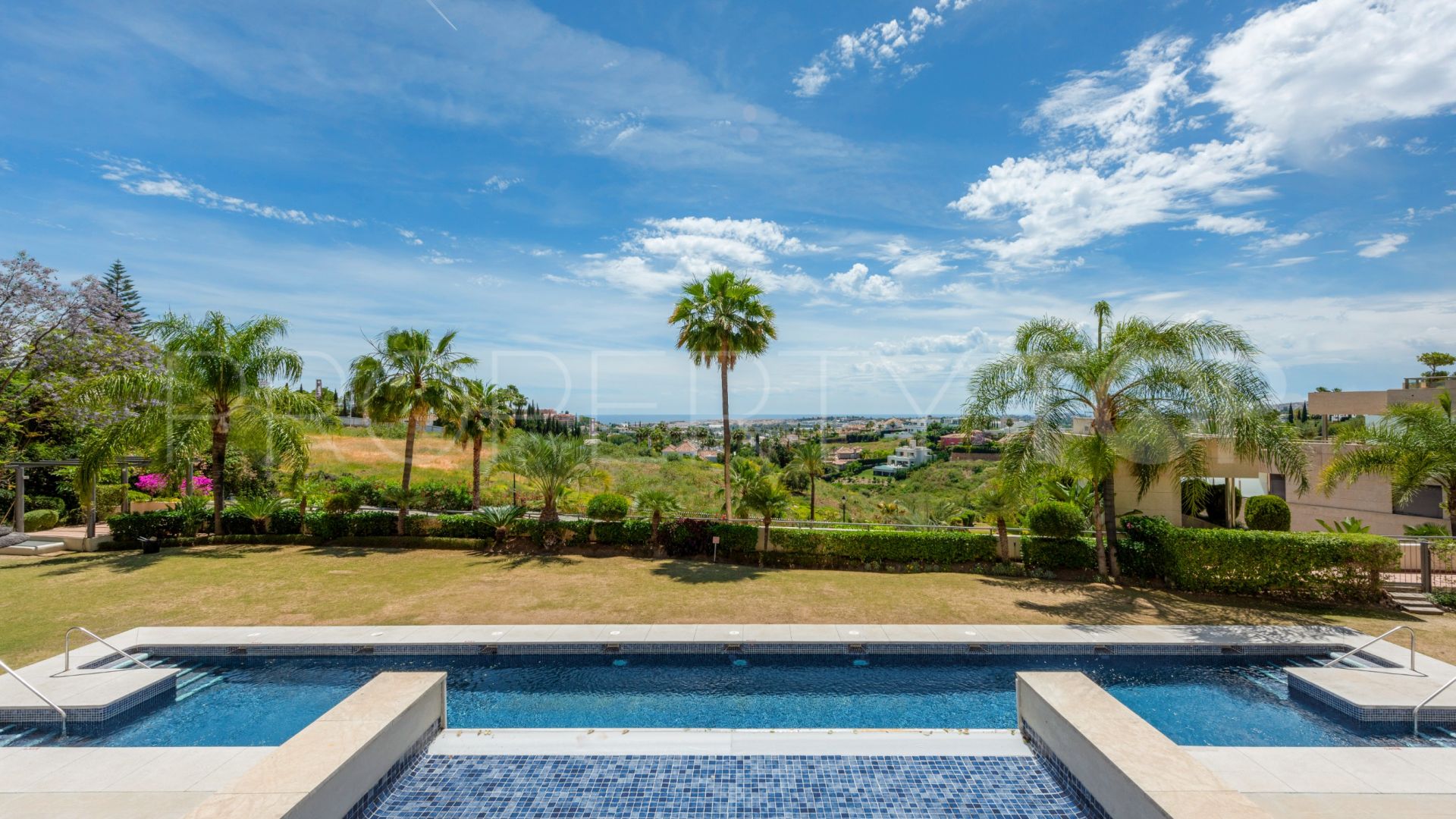 Los Arrayanes duplex penthouse for sale