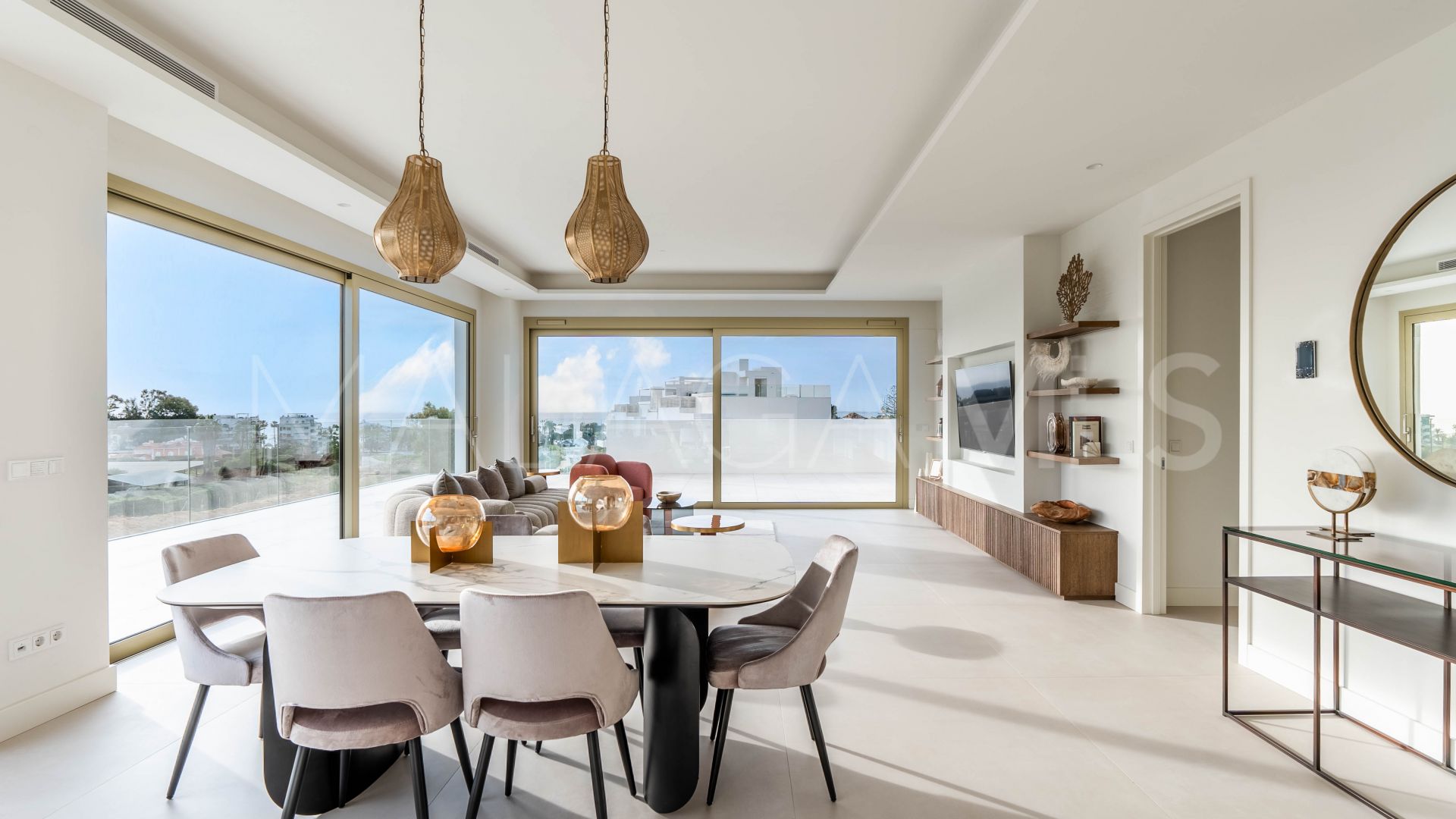 Duplex penthouse for sale in Benalús