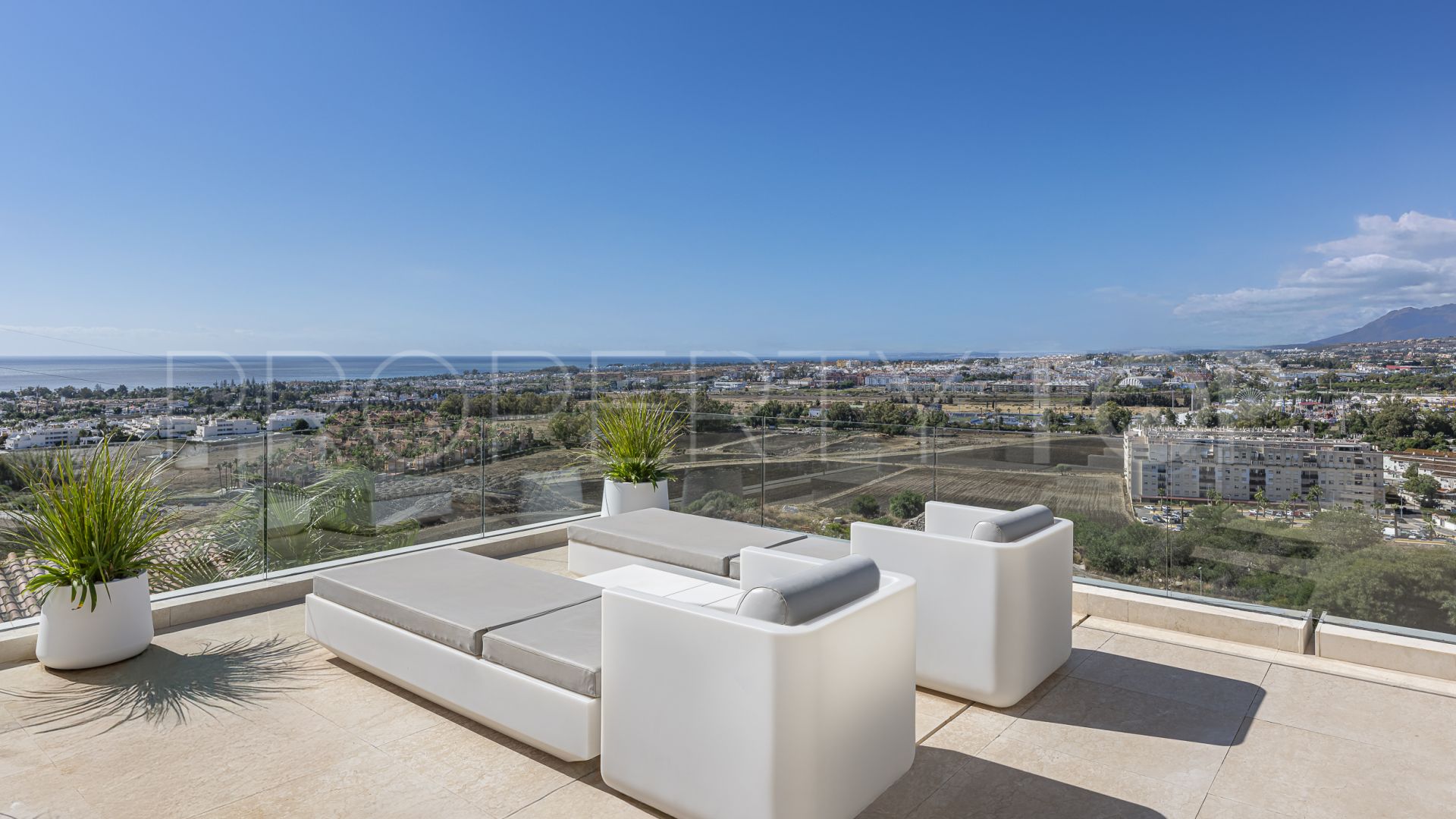 Nueva Andalucia, villa a la venta de 5 dormitorios