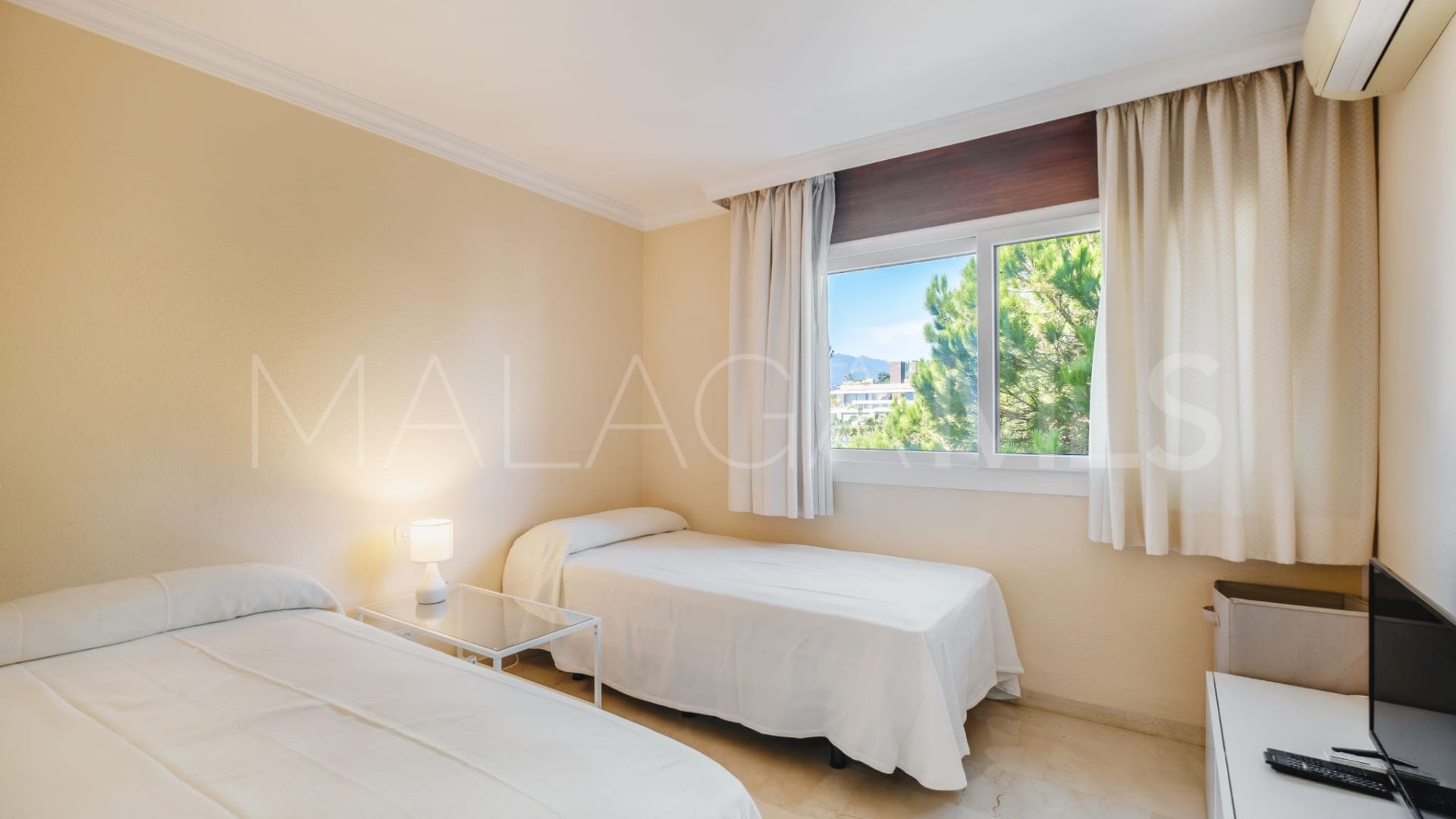 For sale Zona Casino apartment with 2 bedrooms