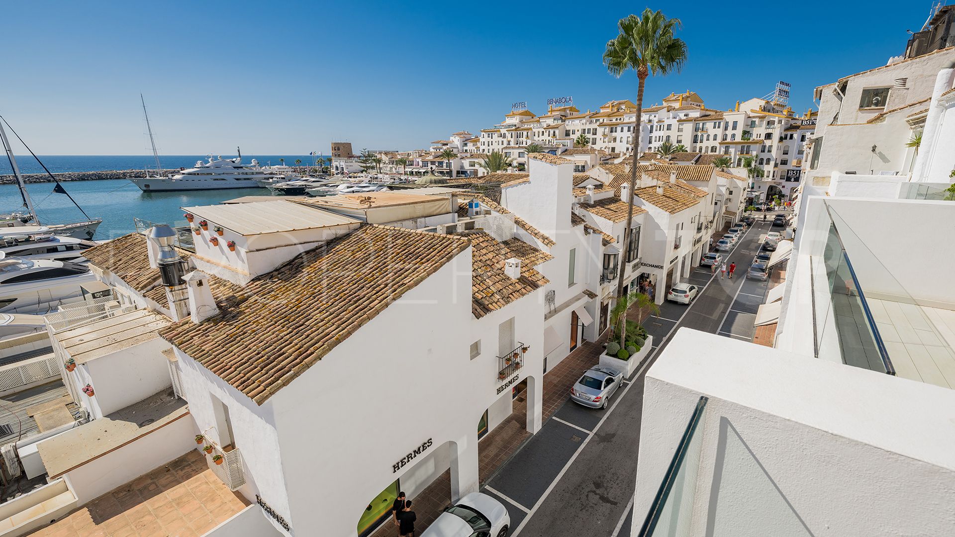 For sale apartment in Marbella - Puerto Banus with 3 bedrooms