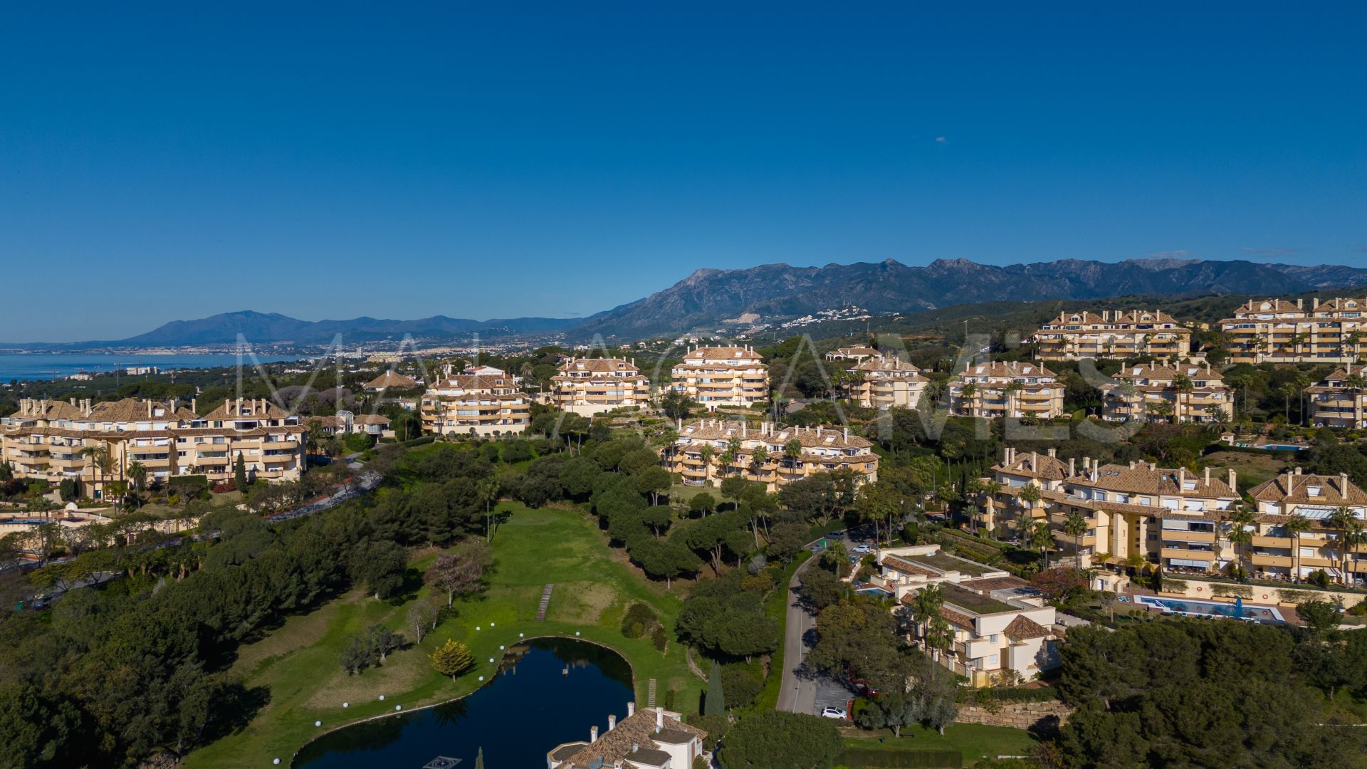 Apartment with 2 bedrooms for sale in Elviria Hills