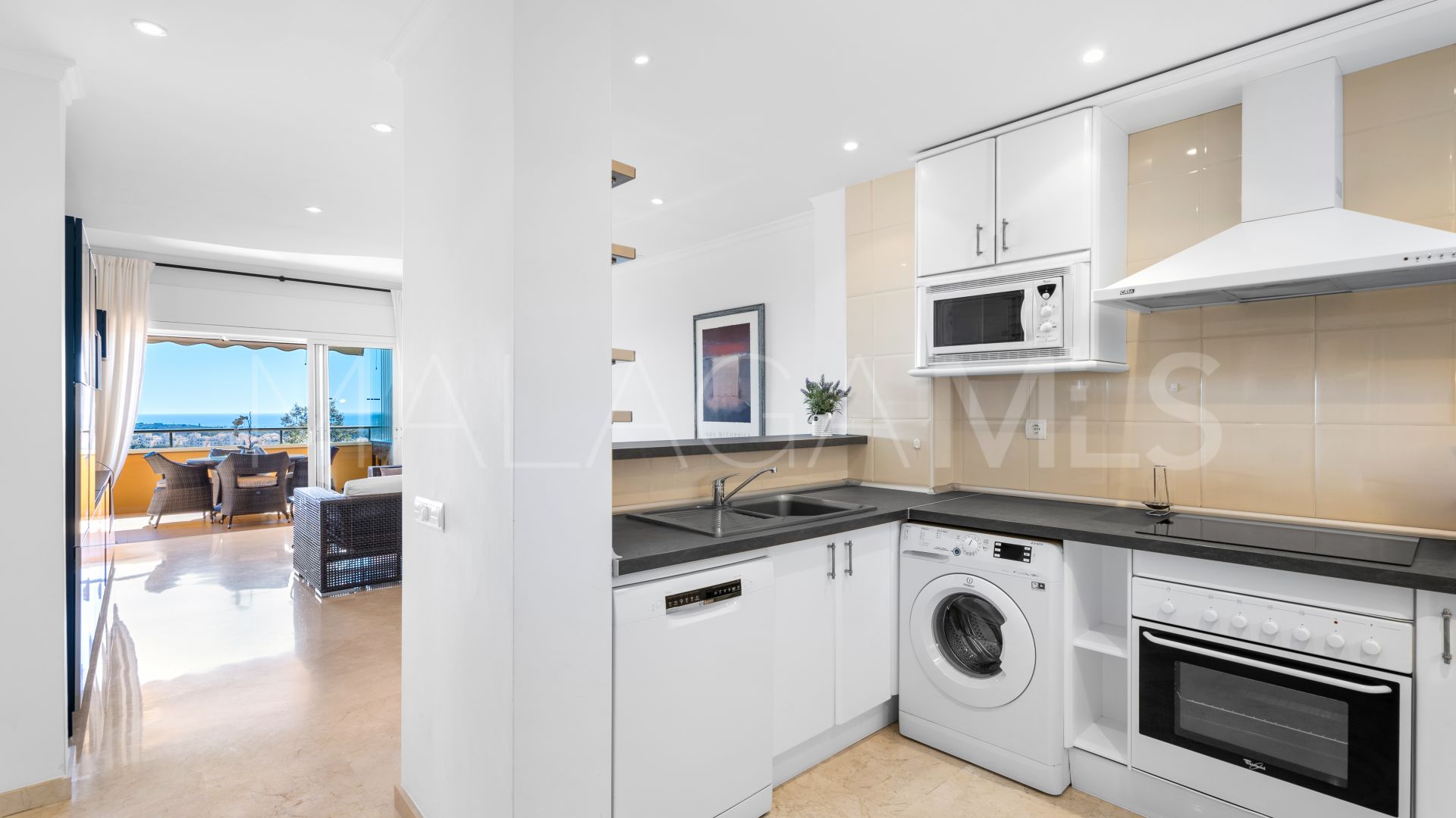 Apartment with 2 bedrooms for sale in Elviria Hills