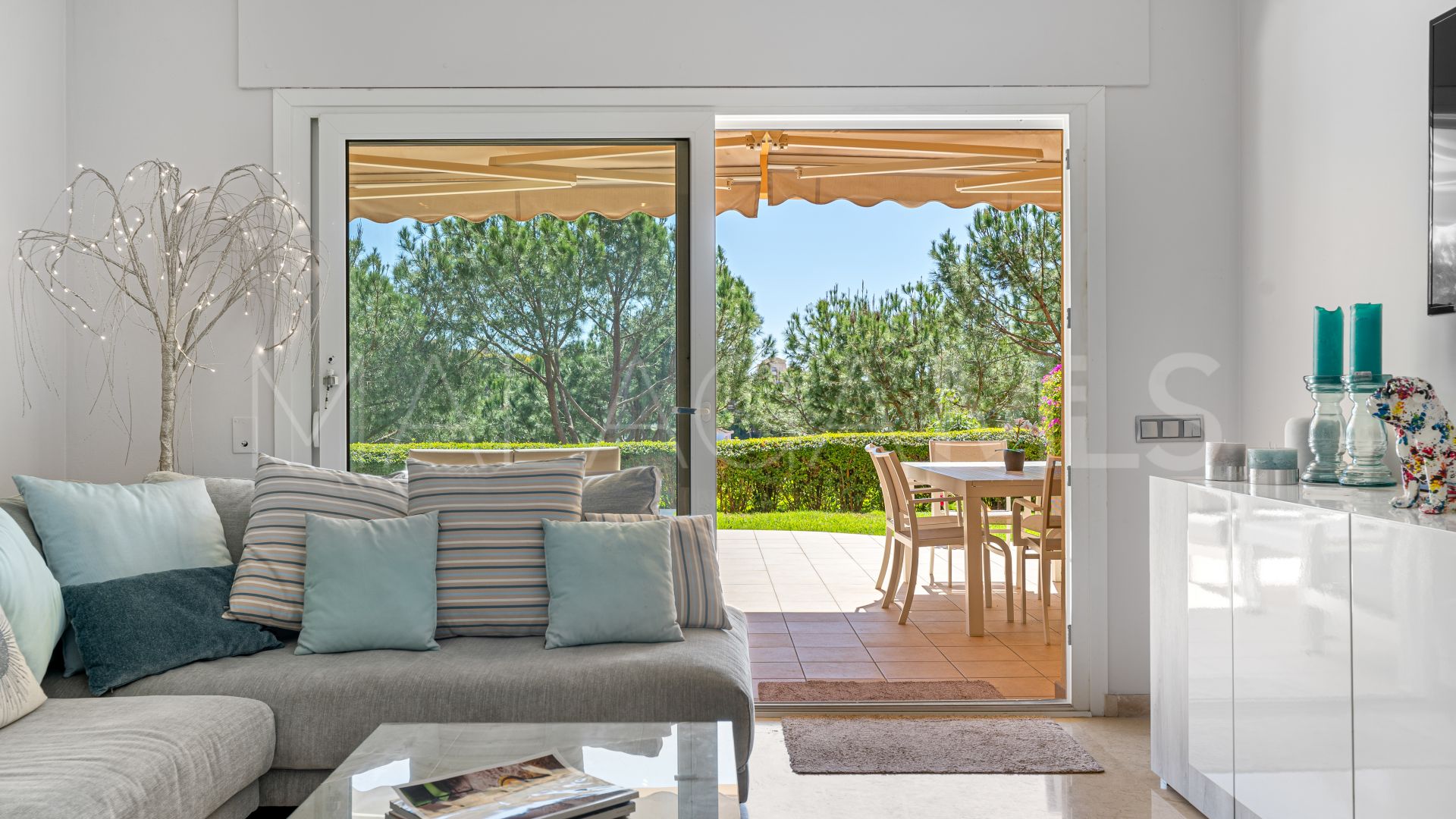 Ground floor apartment for sale in Elviria Hills with 3 bedrooms