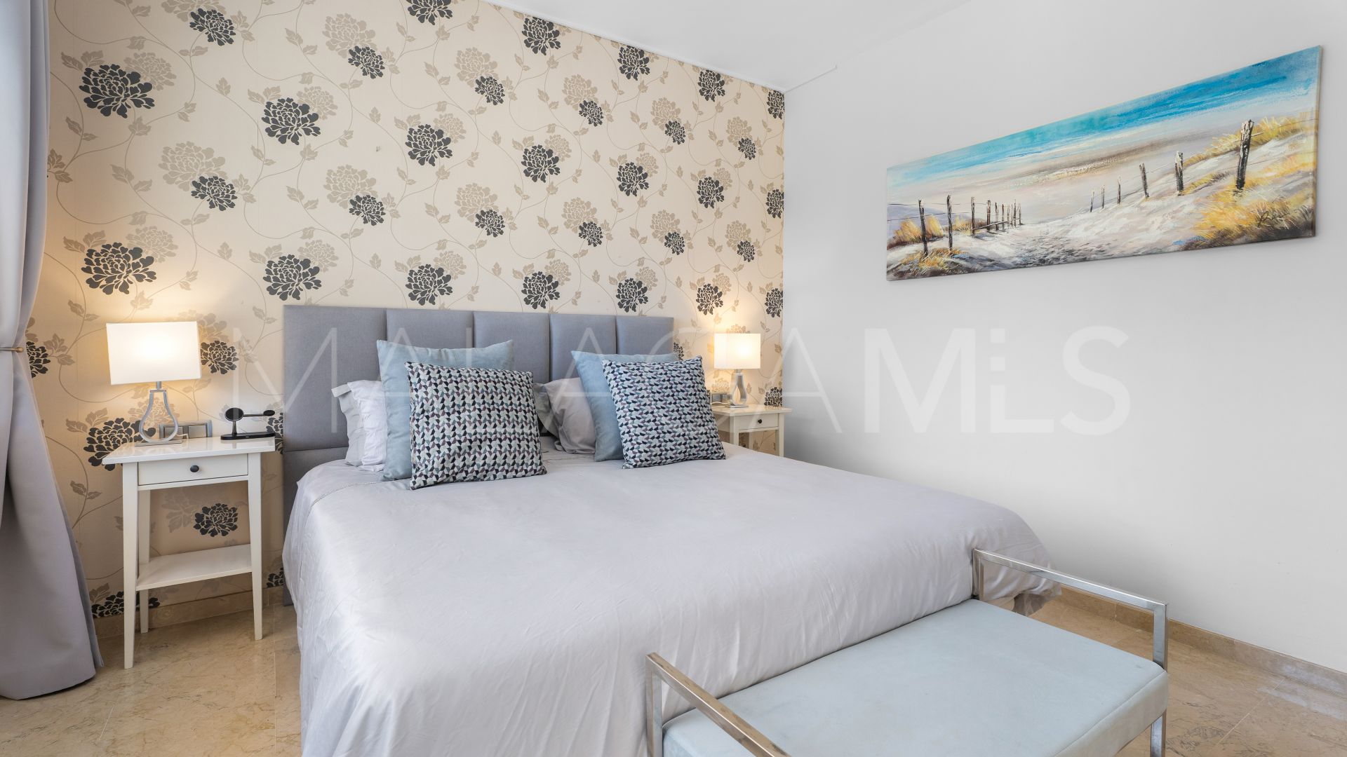 Ground floor apartment for sale in Elviria Hills with 3 bedrooms