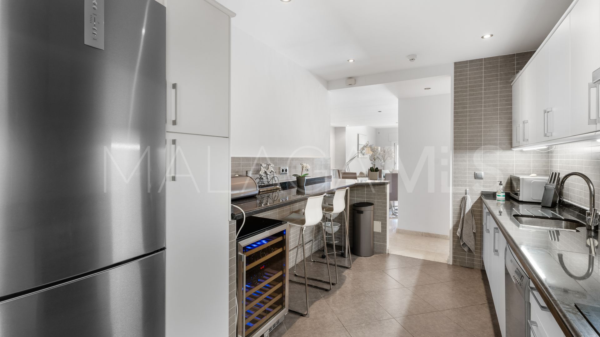 Ground floor apartment for sale in Elviria Hills with 3 bedrooms