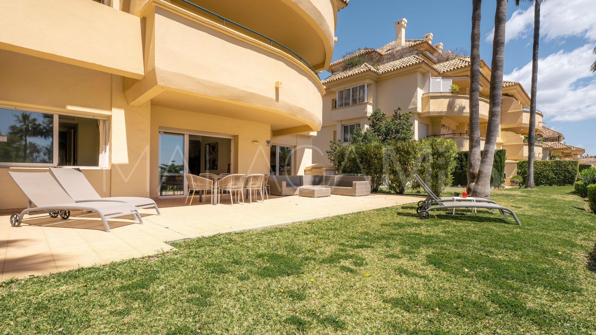 Markplanslägenhet for sale in Elviria Hills