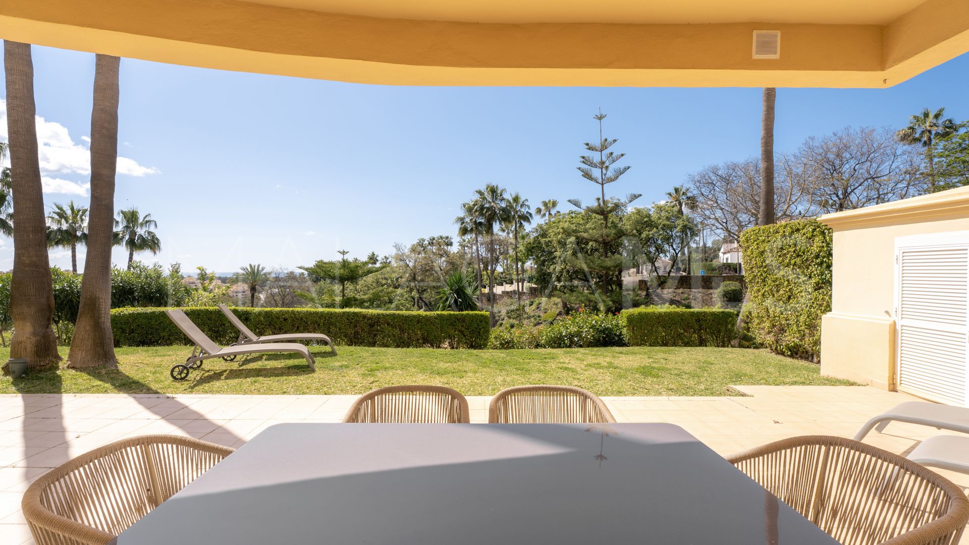 Markplanslägenhet for sale in Elviria Hills