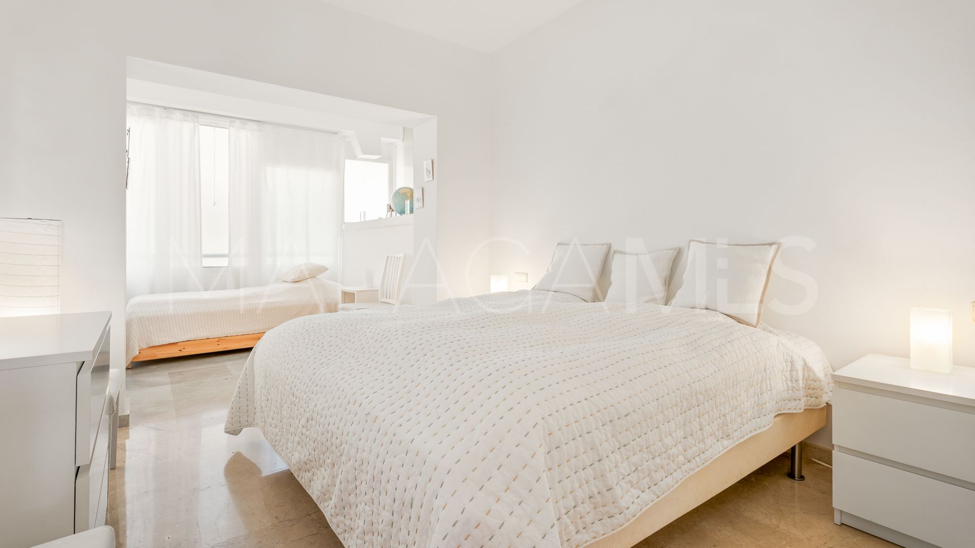 For sale 2 bedrooms ground floor apartment in Elviria Hills