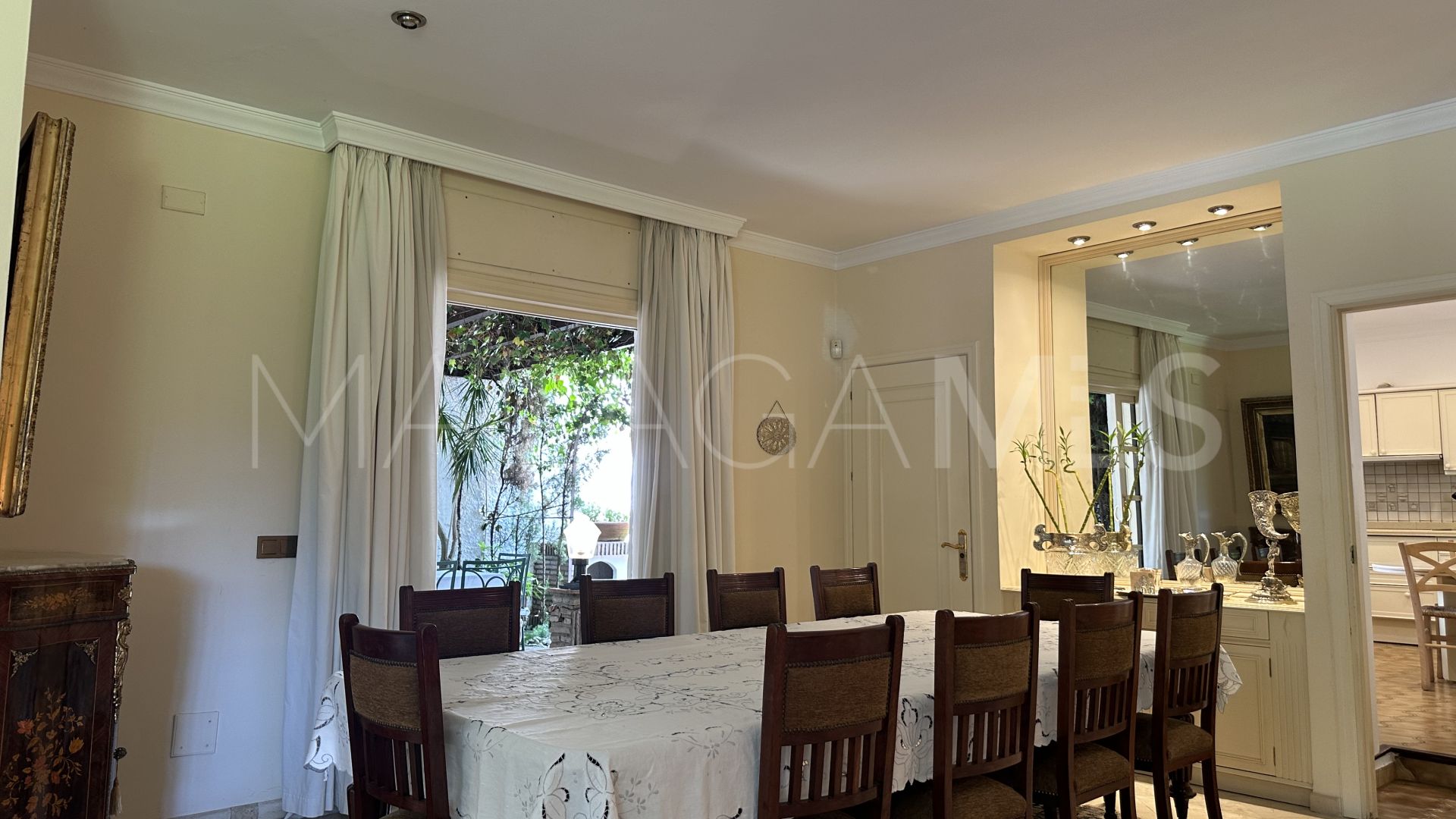 Maison for sale in Los Monteros