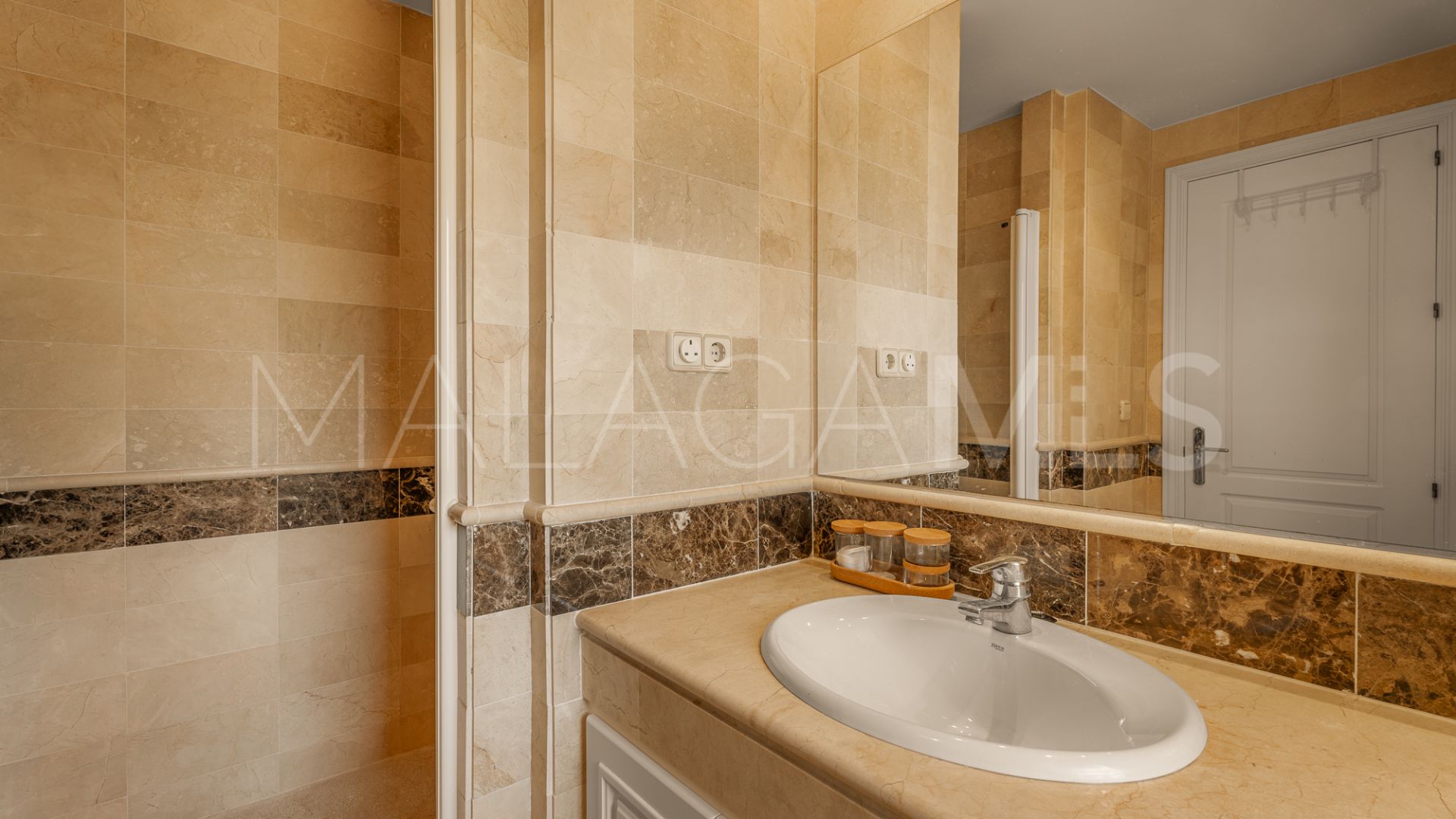 Apartamento a la venta in Elviria Hills