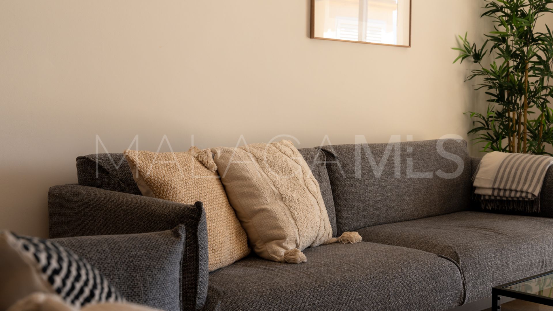 Apartamento a la venta in Elviria Hills