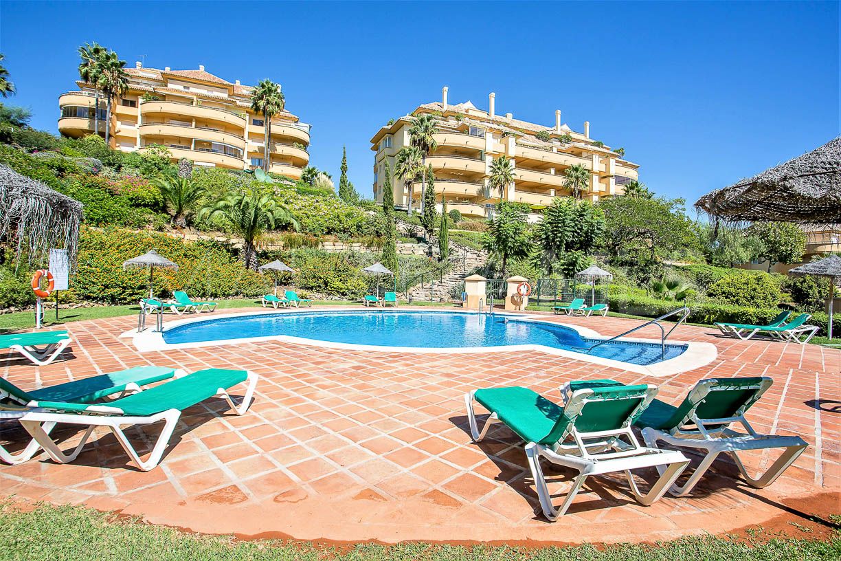 3 bedrooms Elviria Hills apartment for sale