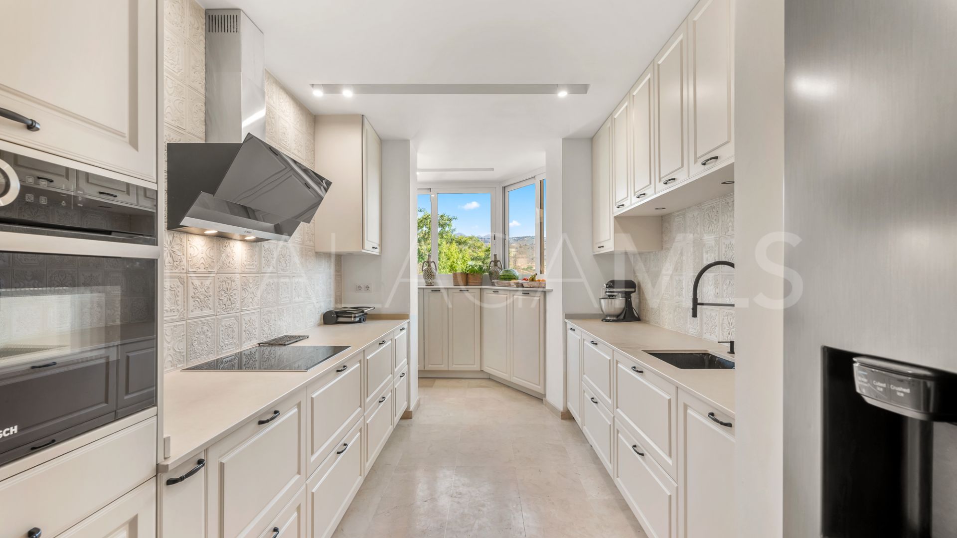 3 bedrooms Elviria Hills apartment for sale