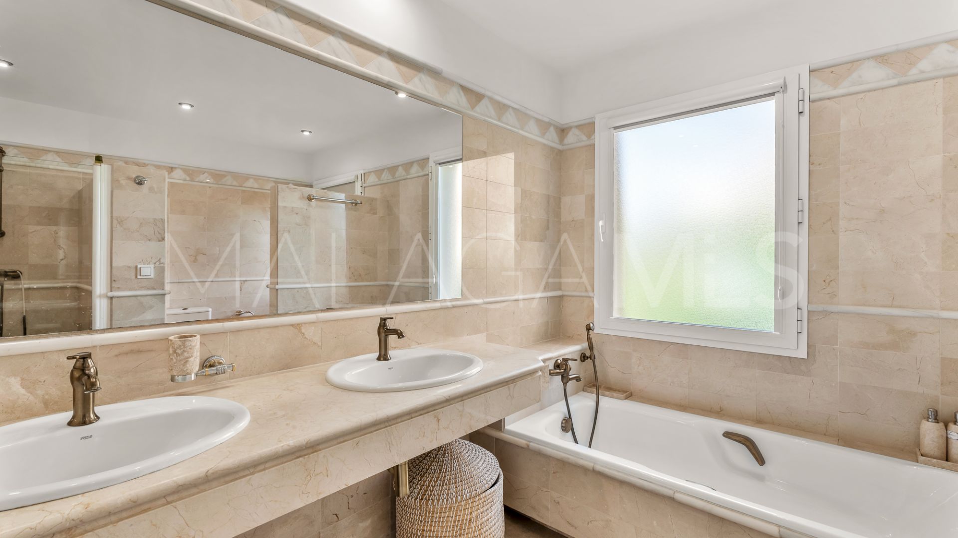 3 bedrooms Elviria Hills apartment for sale