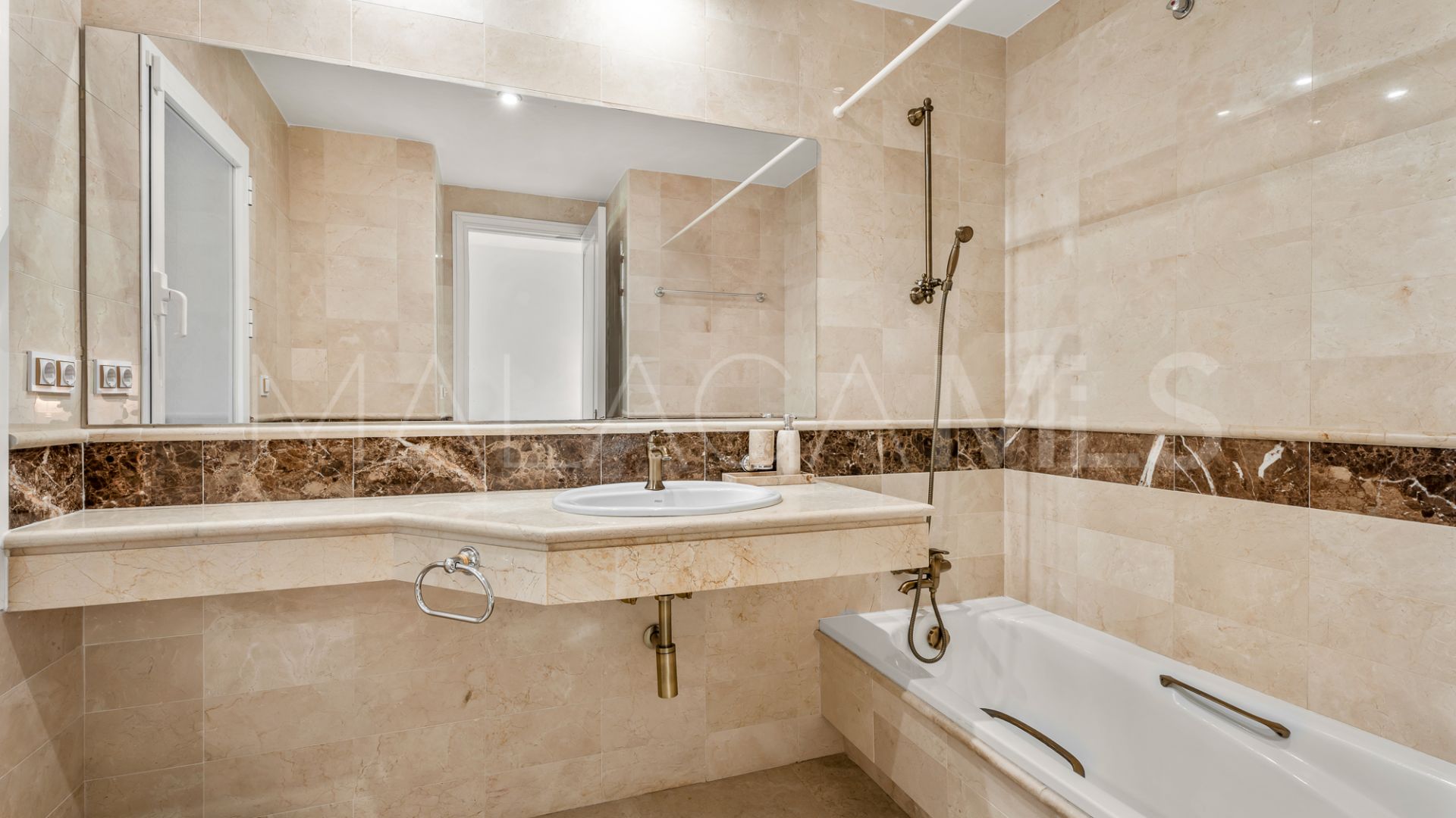 3 bedrooms Elviria Hills apartment for sale