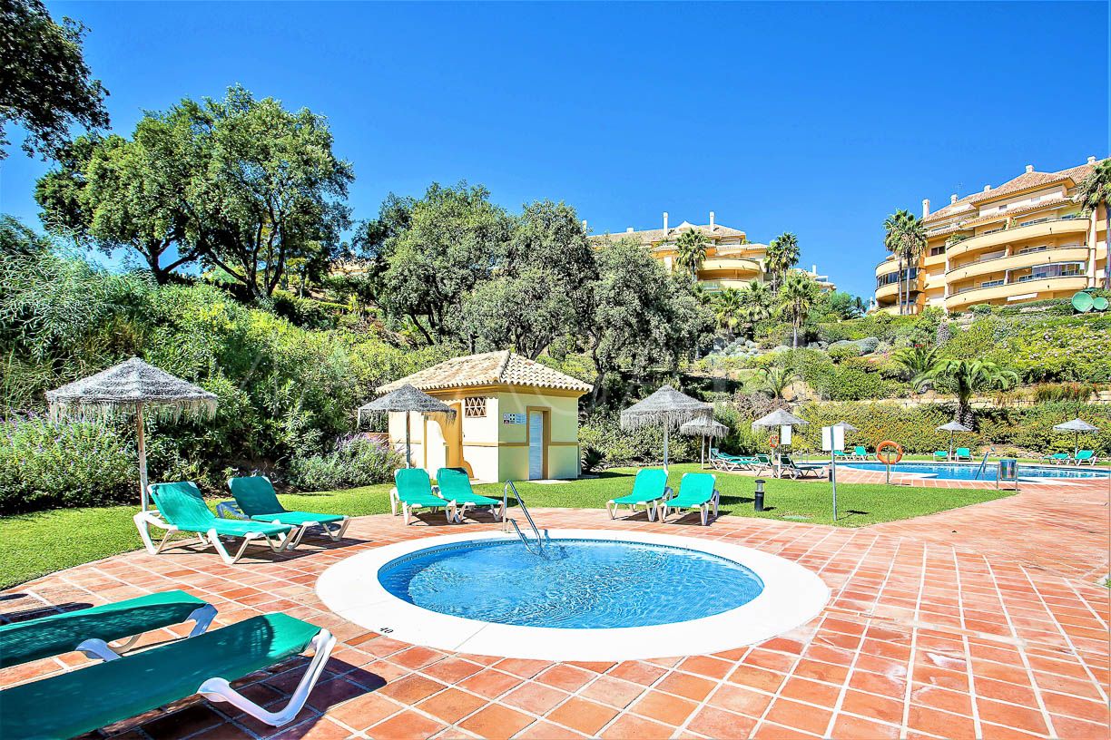 3 bedrooms Elviria Hills apartment for sale