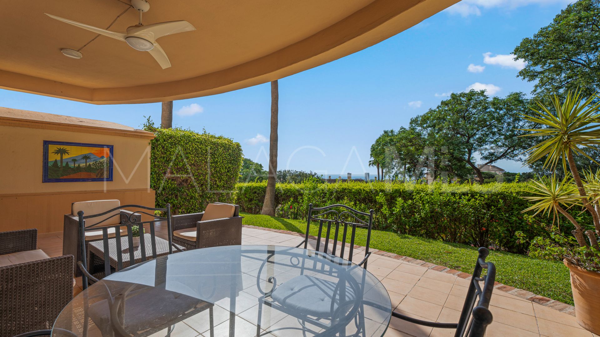 For sale ground floor apartment in Elviria Hills