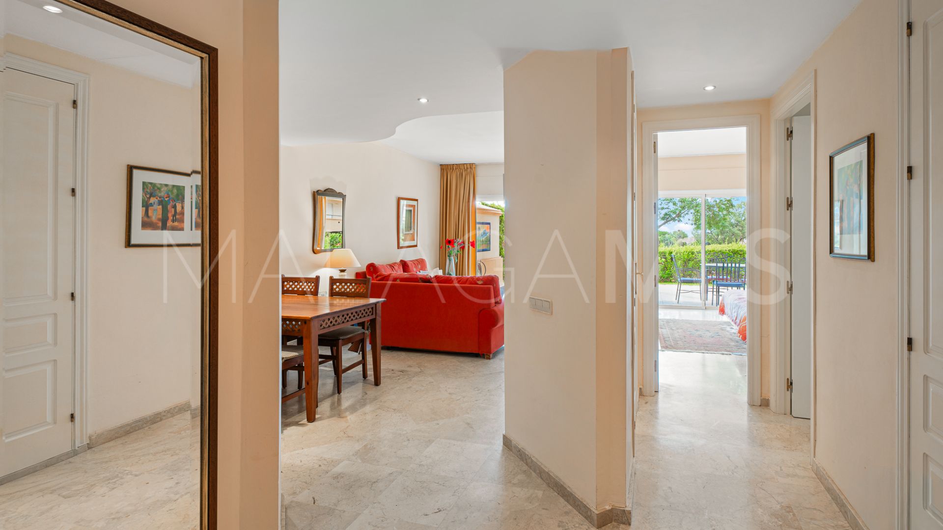 For sale ground floor apartment in Elviria Hills
