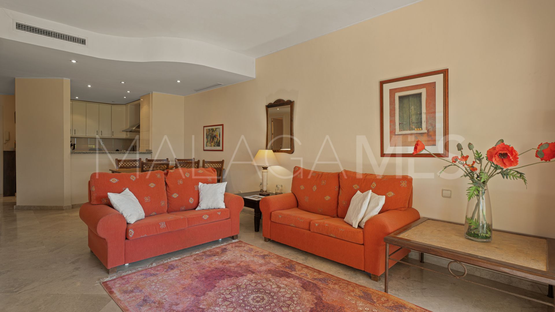 For sale ground floor apartment in Elviria Hills