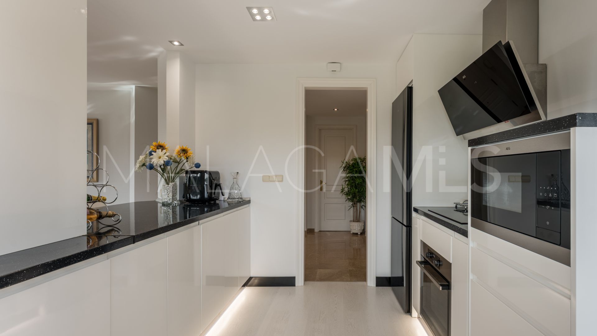 Apartment for sale in Elviria Hills