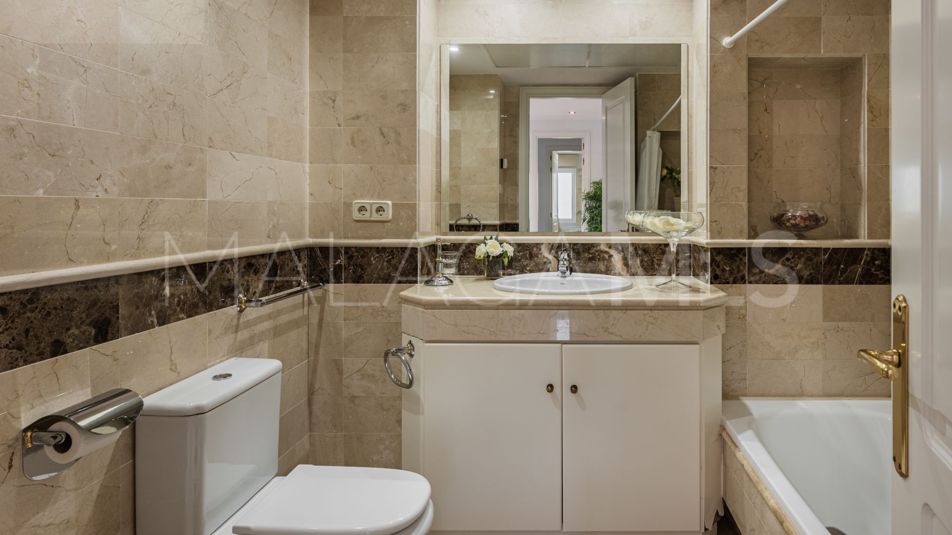 Apartment for sale in Elviria Hills