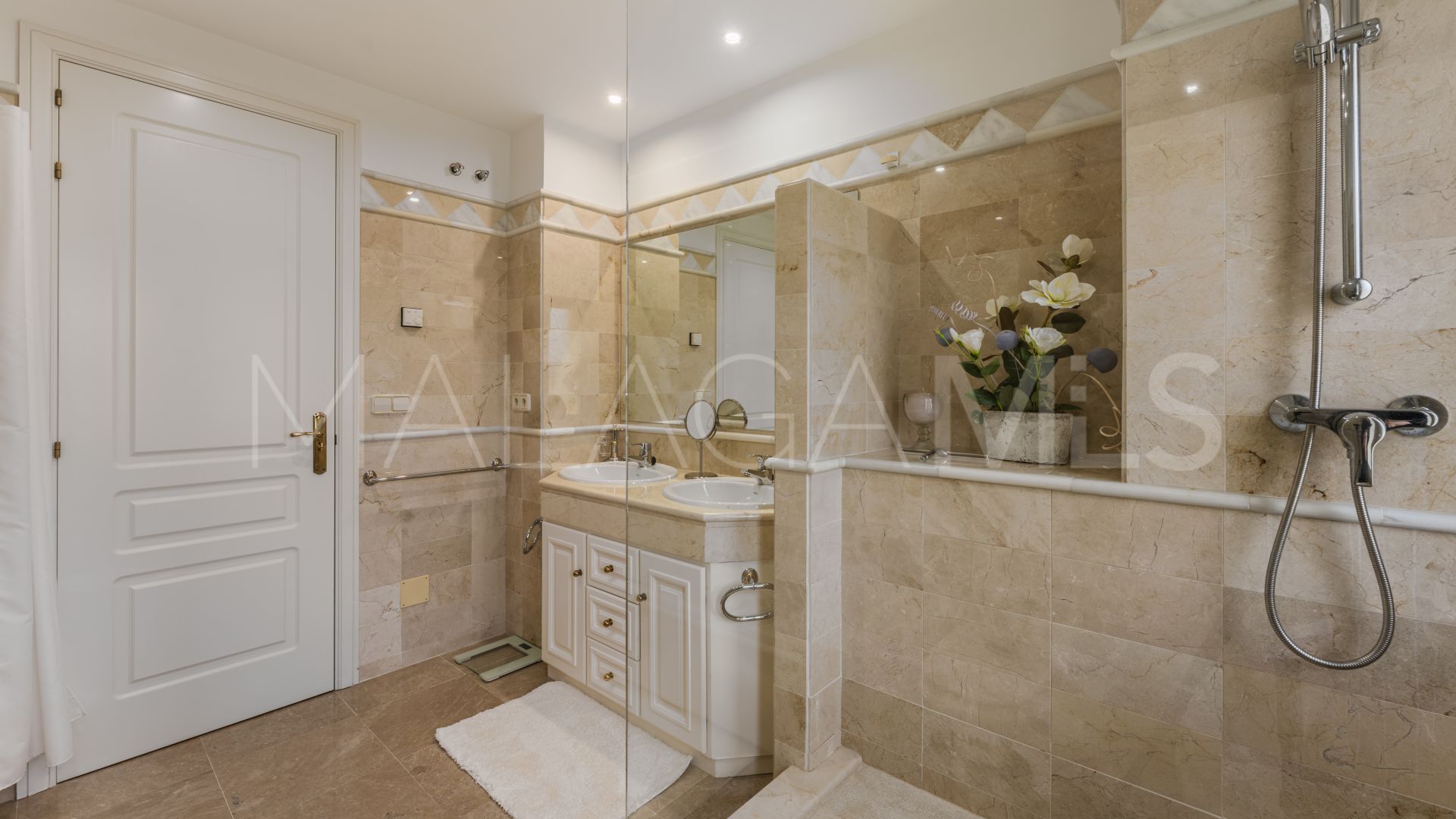 Apartment for sale in Elviria Hills