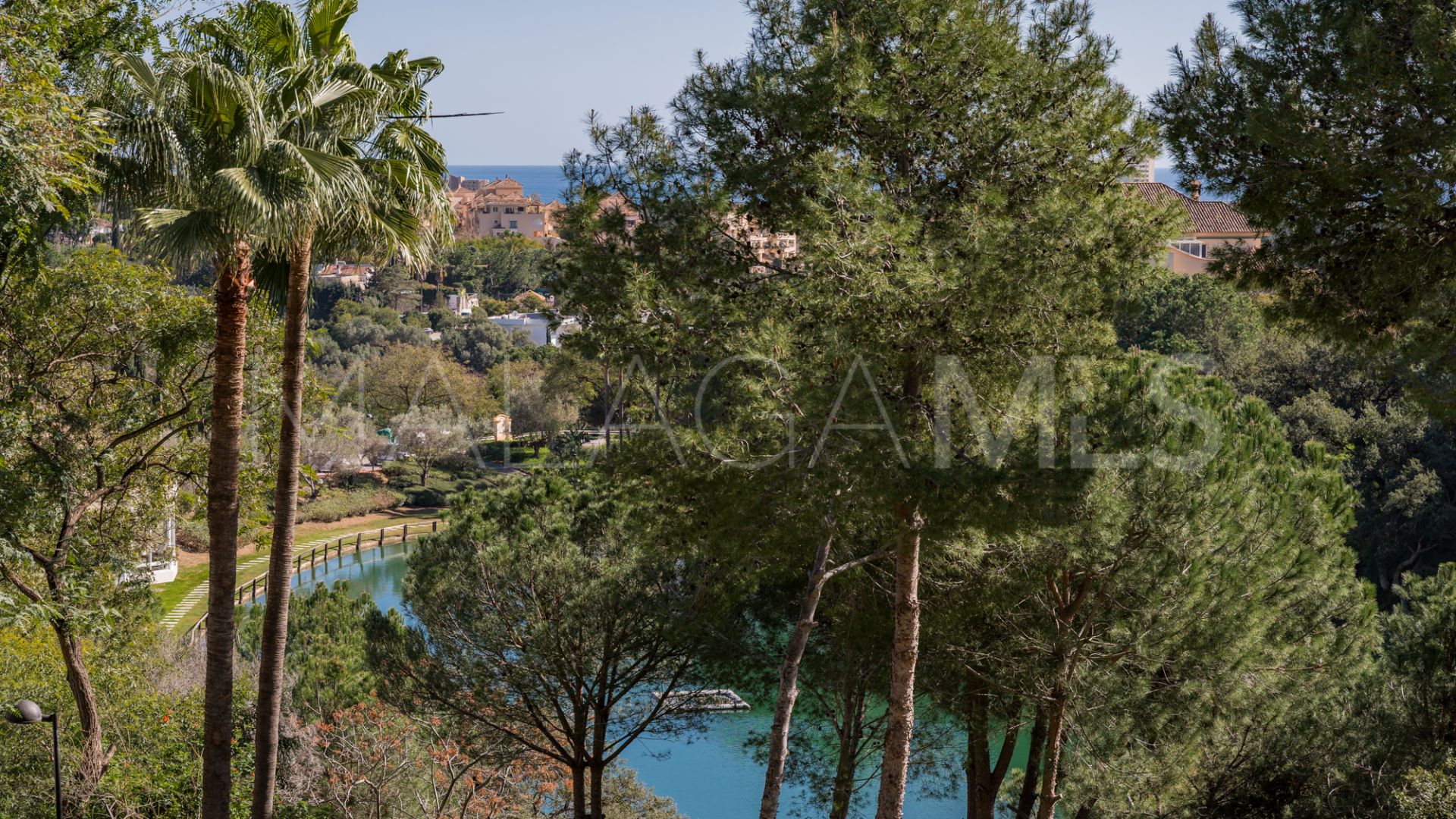 Apartamento for sale in Elviria Hills