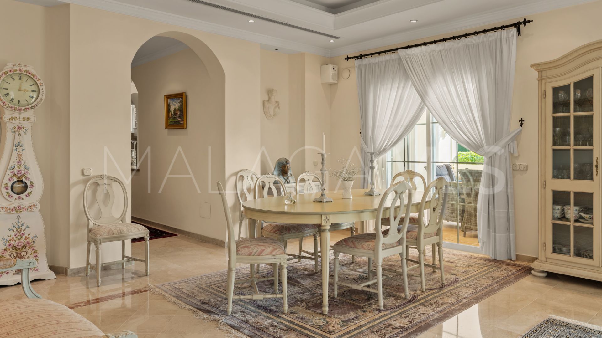 Buy casa in Elviria