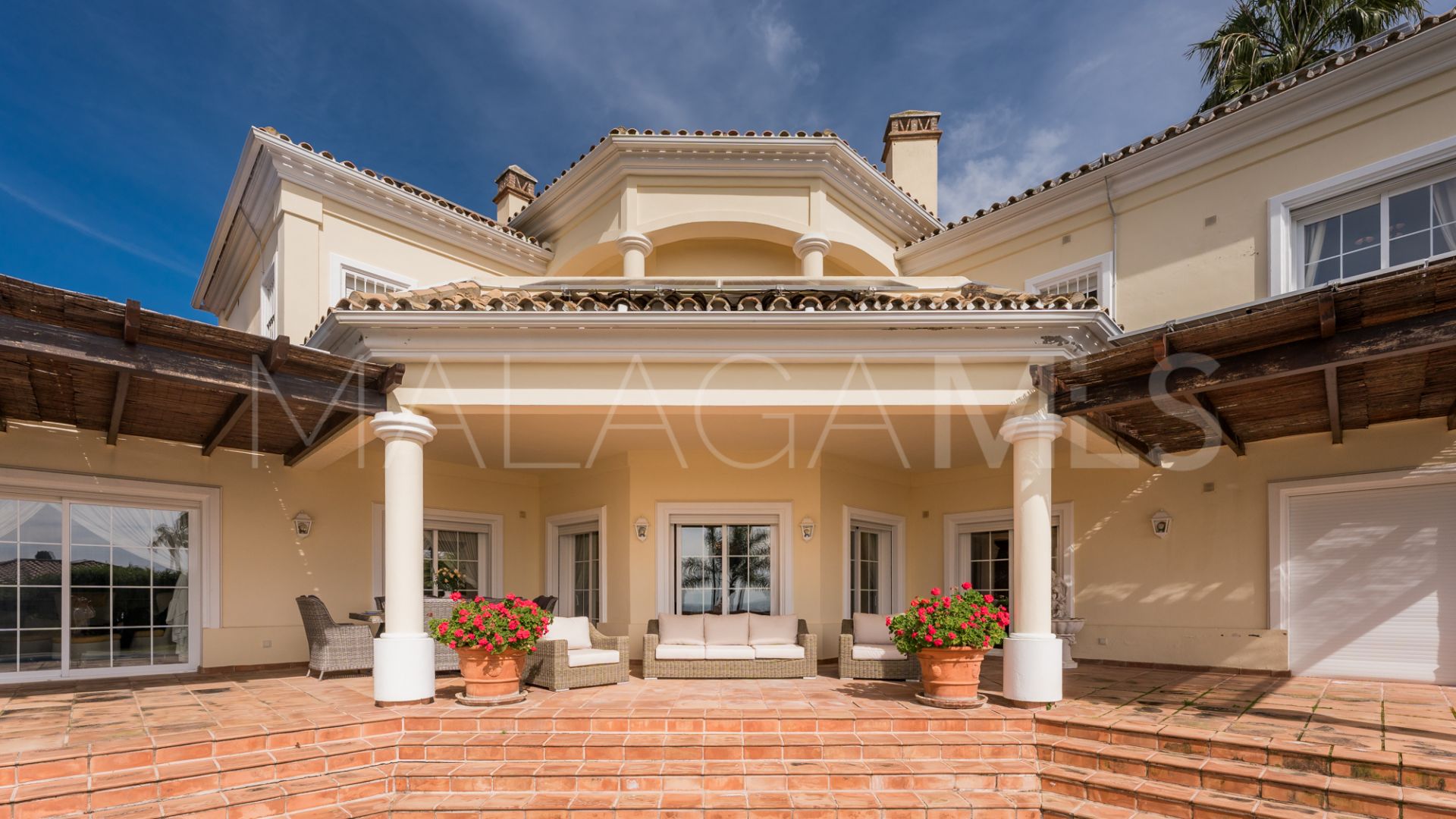 Buy casa in Elviria